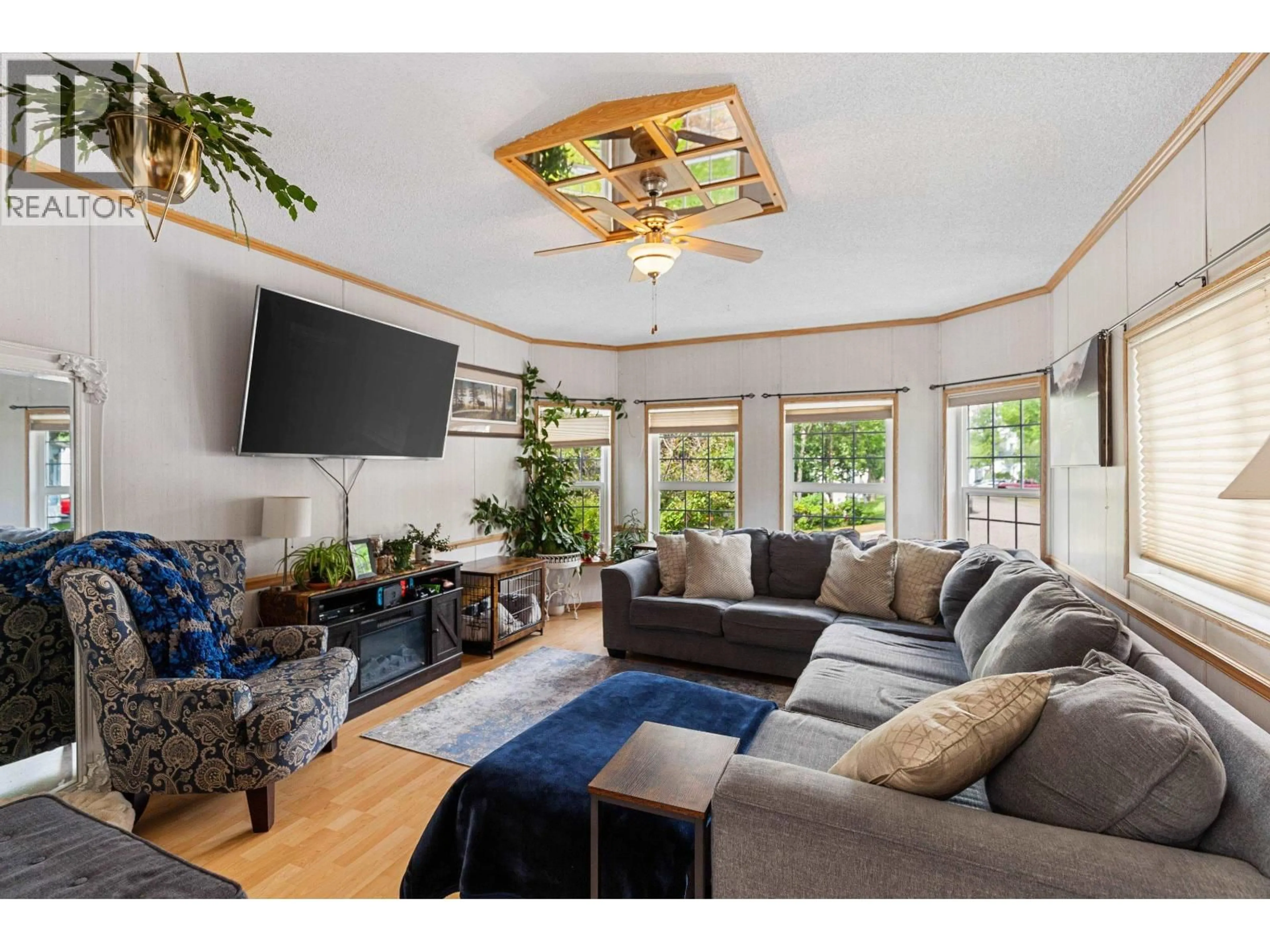Living room with furniture, unknown for 11 - 1000 INVERNESS ROAD, Prince George British Columbia V2K4V1
