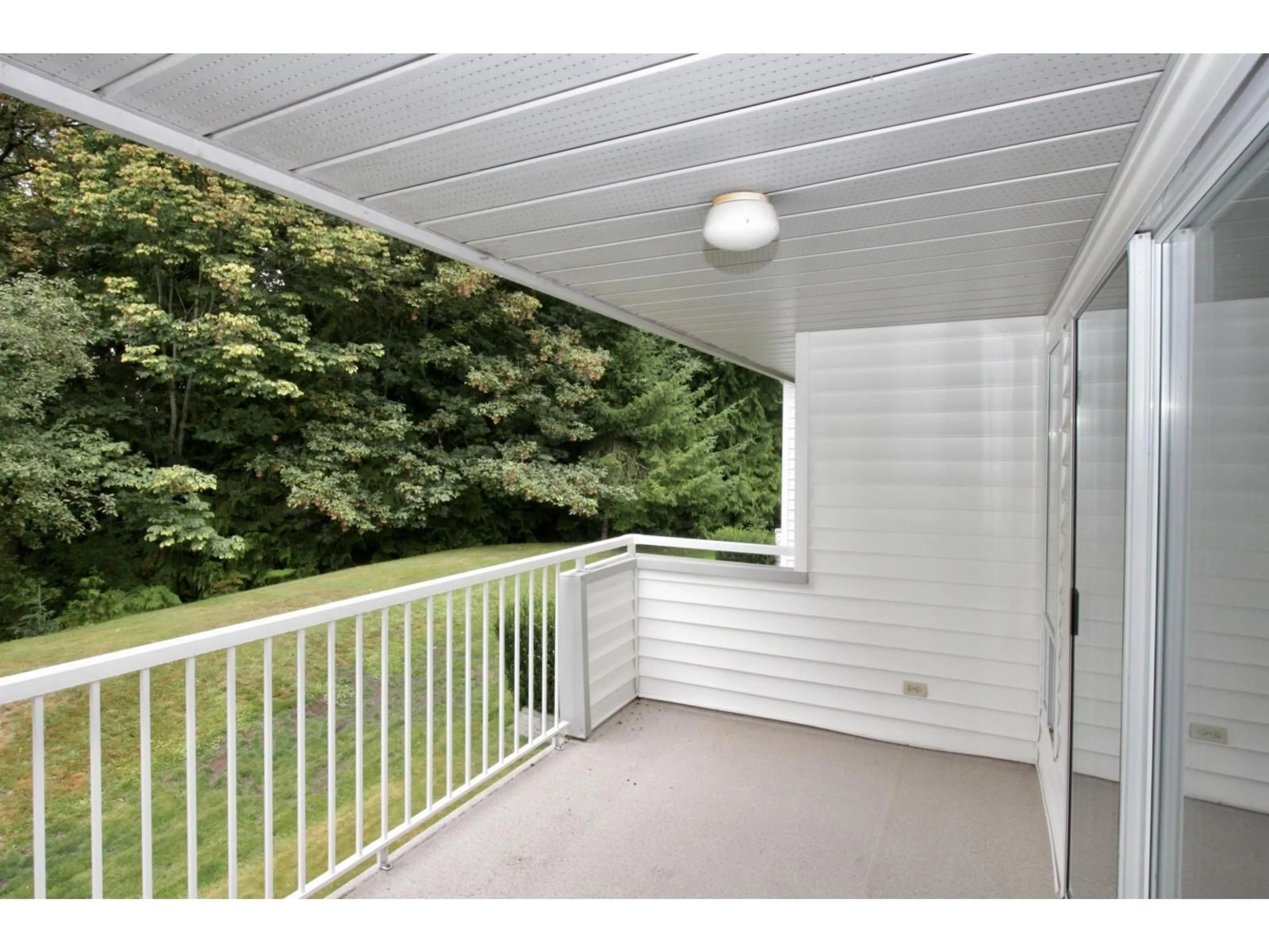 Patio, water/lake/river/ocean view for 32 - 3055 TRAFALGAR STREET, Abbotsford British Columbia V2S7X8