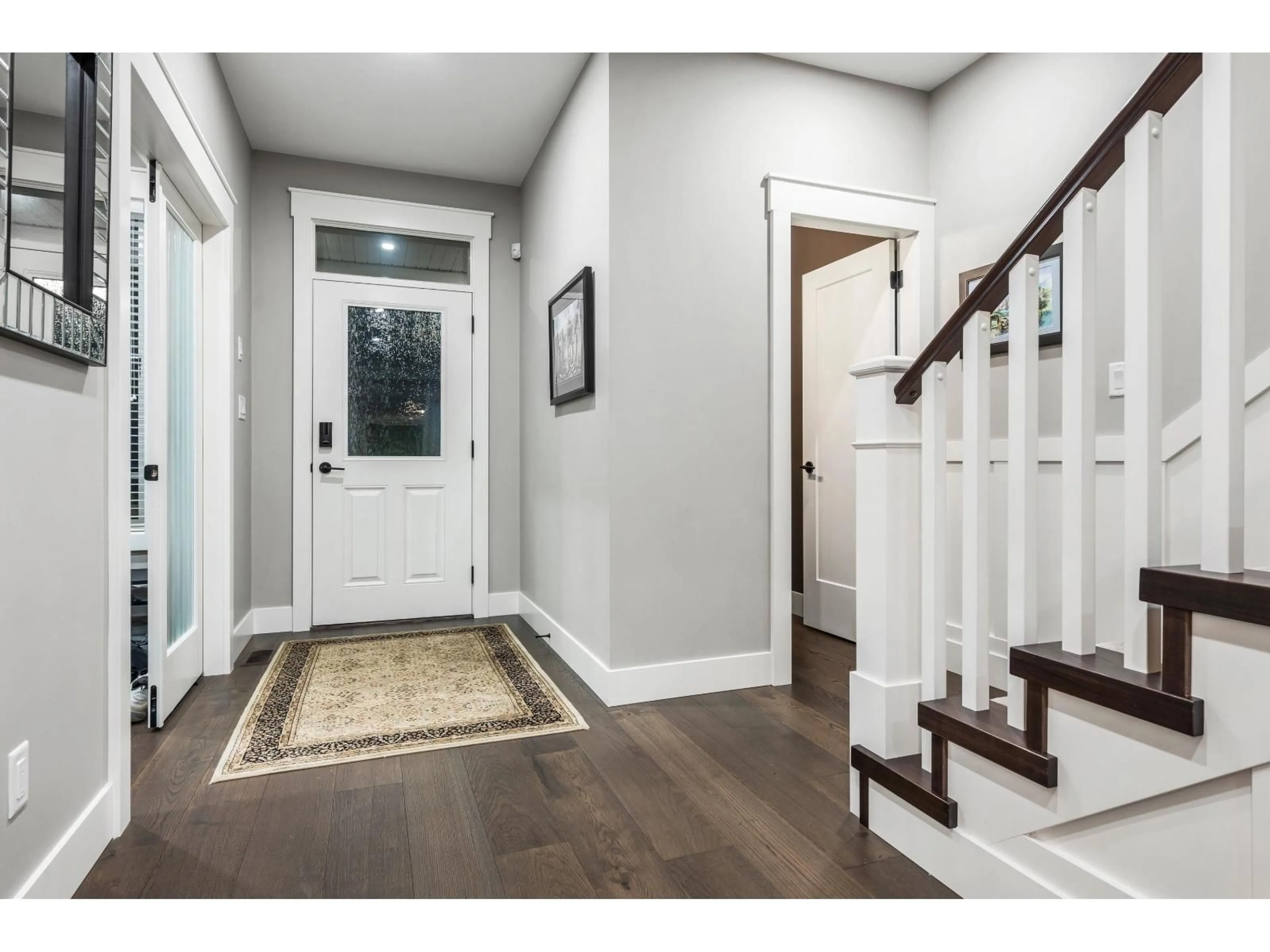 Indoor entryway for 50250 SIENNA AVENUE, Chilliwack British Columbia V4Z0C4