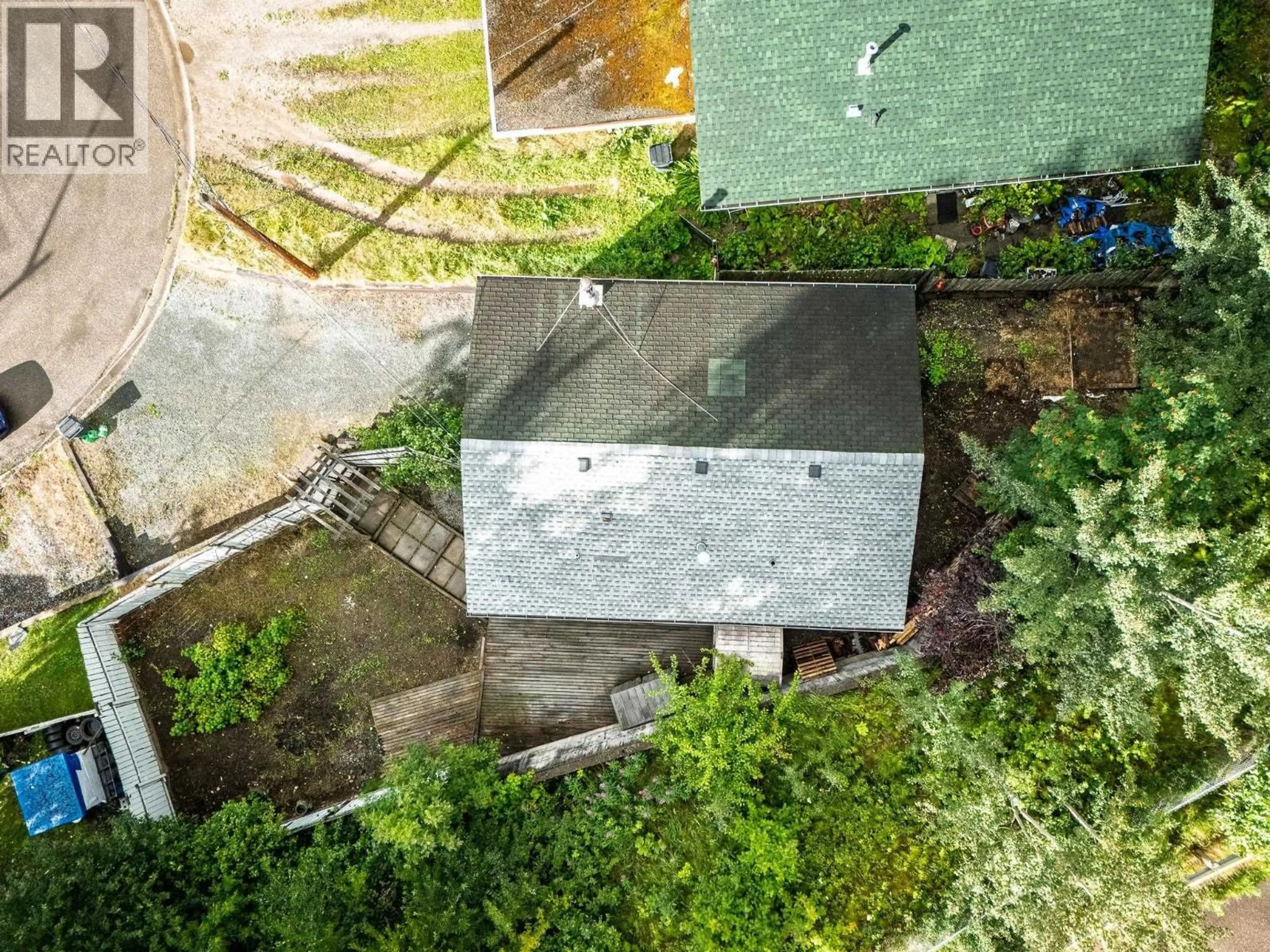A pic from outside/outdoor area/front of a property/back of a property/a pic from drone, unknown for 2650 QUINCE STREET, Prince George British Columbia V2L2H5