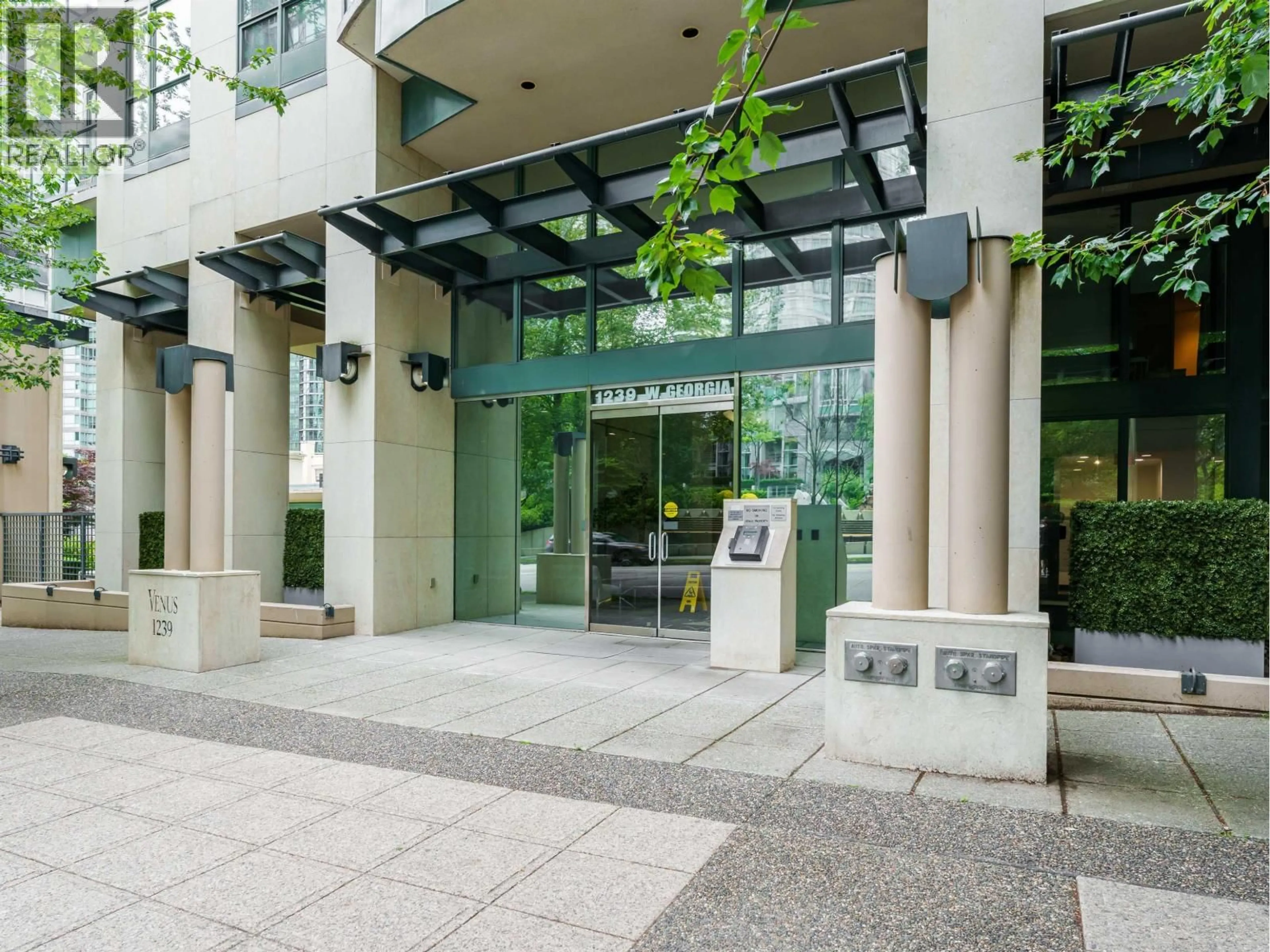 Indoor foyer for 2304 - 1239 GEORGIA STREET, Vancouver British Columbia V6E4R8