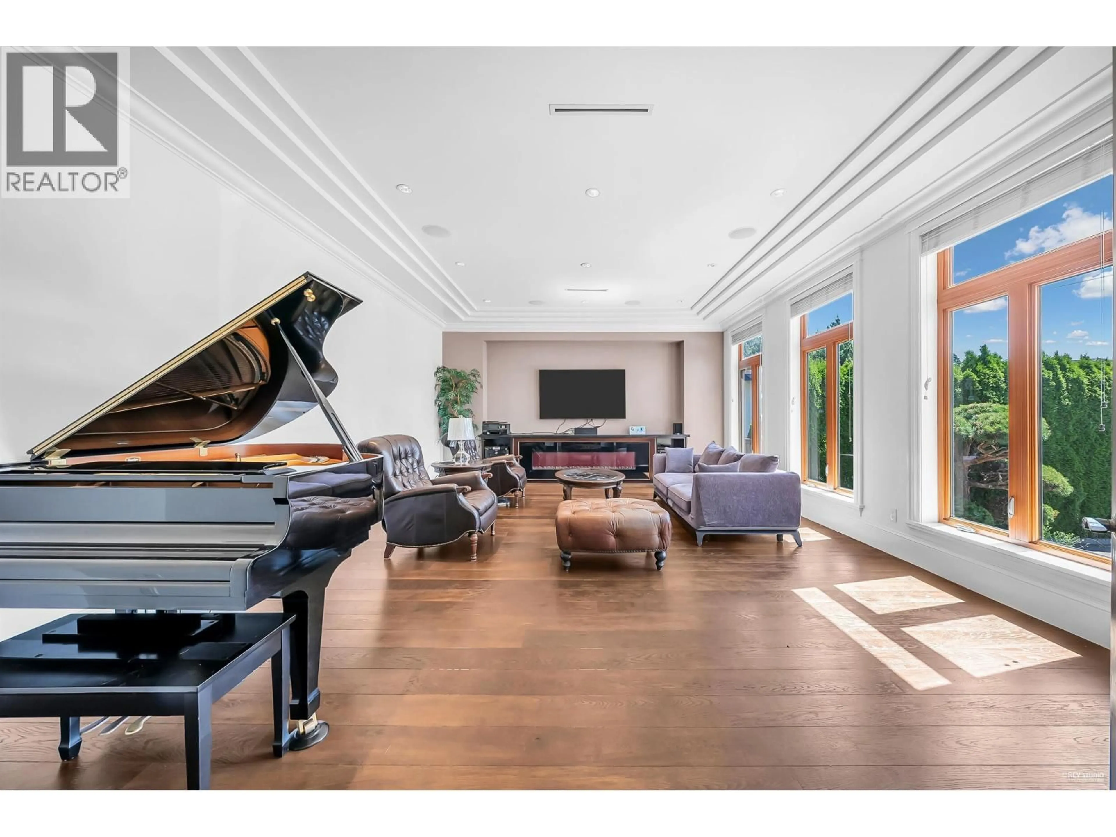 Home theater for 10651 GRANVILLE AVENUE, Richmond British Columbia V6Y1R5