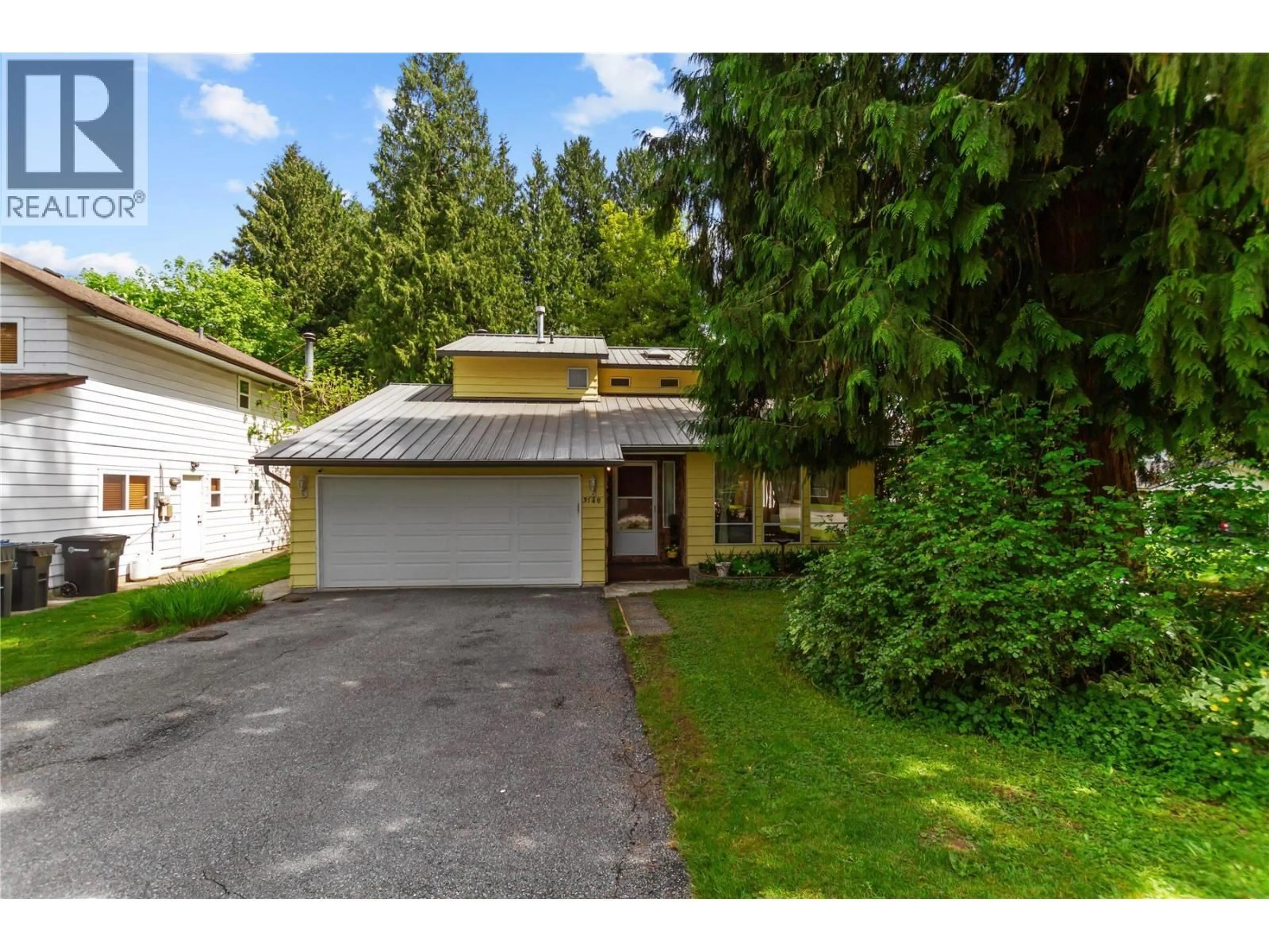 A pic from outside/outdoor area/front of a property/back of a property/a pic from drone, street for 3148 LANCASTER PLACE, Port Coquitlam British Columbia V3C3J7