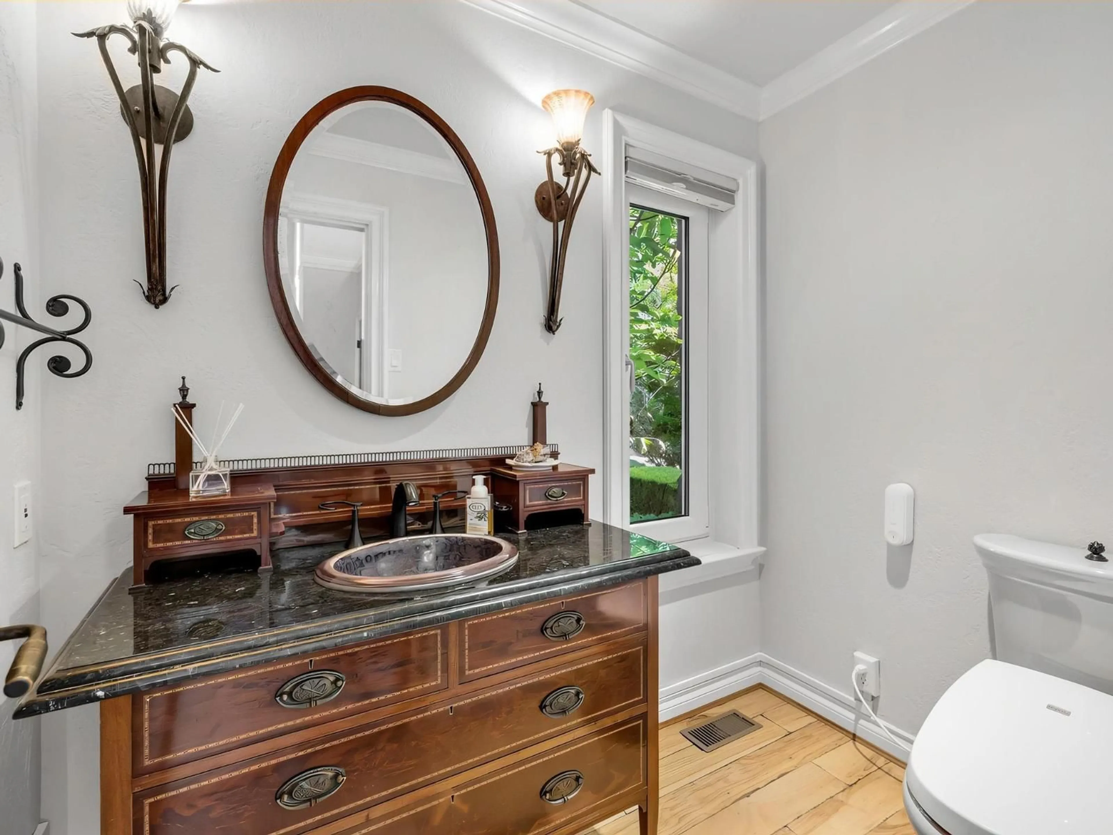 Standard bathroom, unknown for 13315 25 AVENUE, Surrey British Columbia V4P1Y6