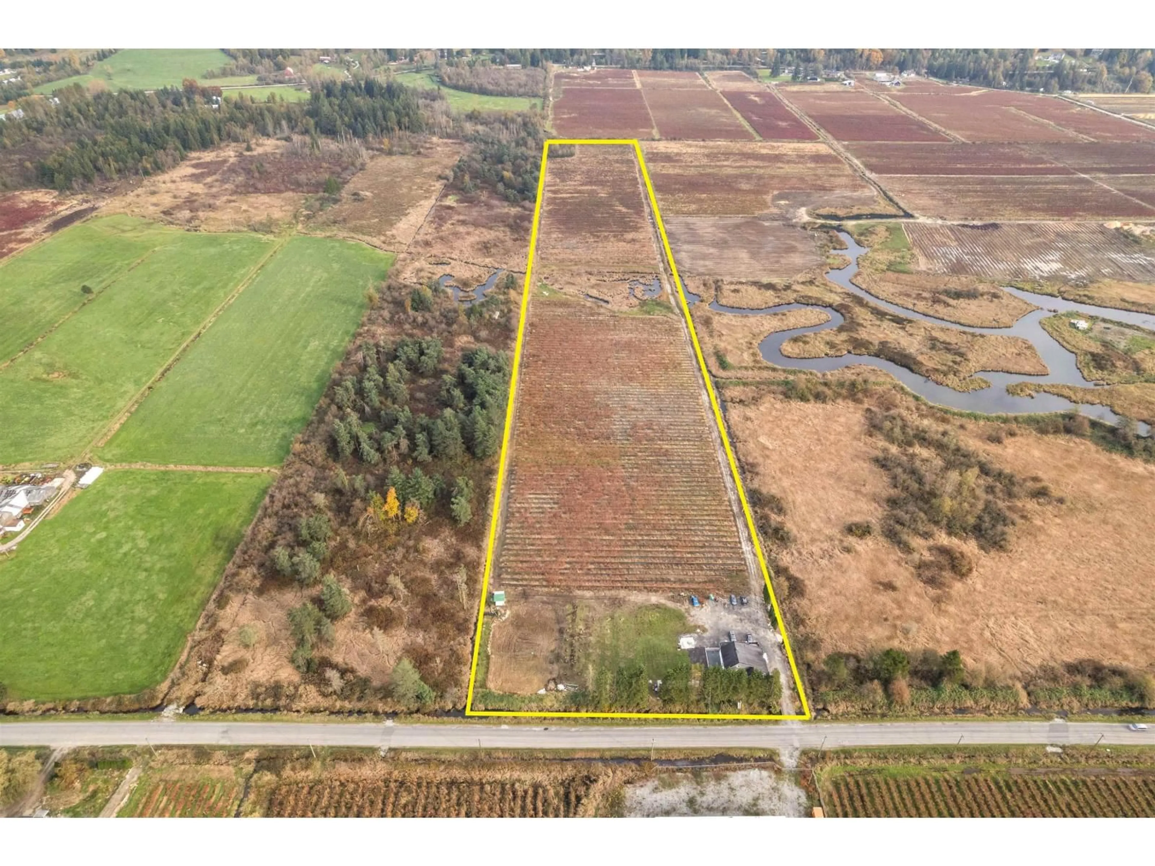 A pic from outside/outdoor area/front of a property/back of a property/a pic from drone, building for 11186 FARMS ROAD, Mission British Columbia V2V4J1