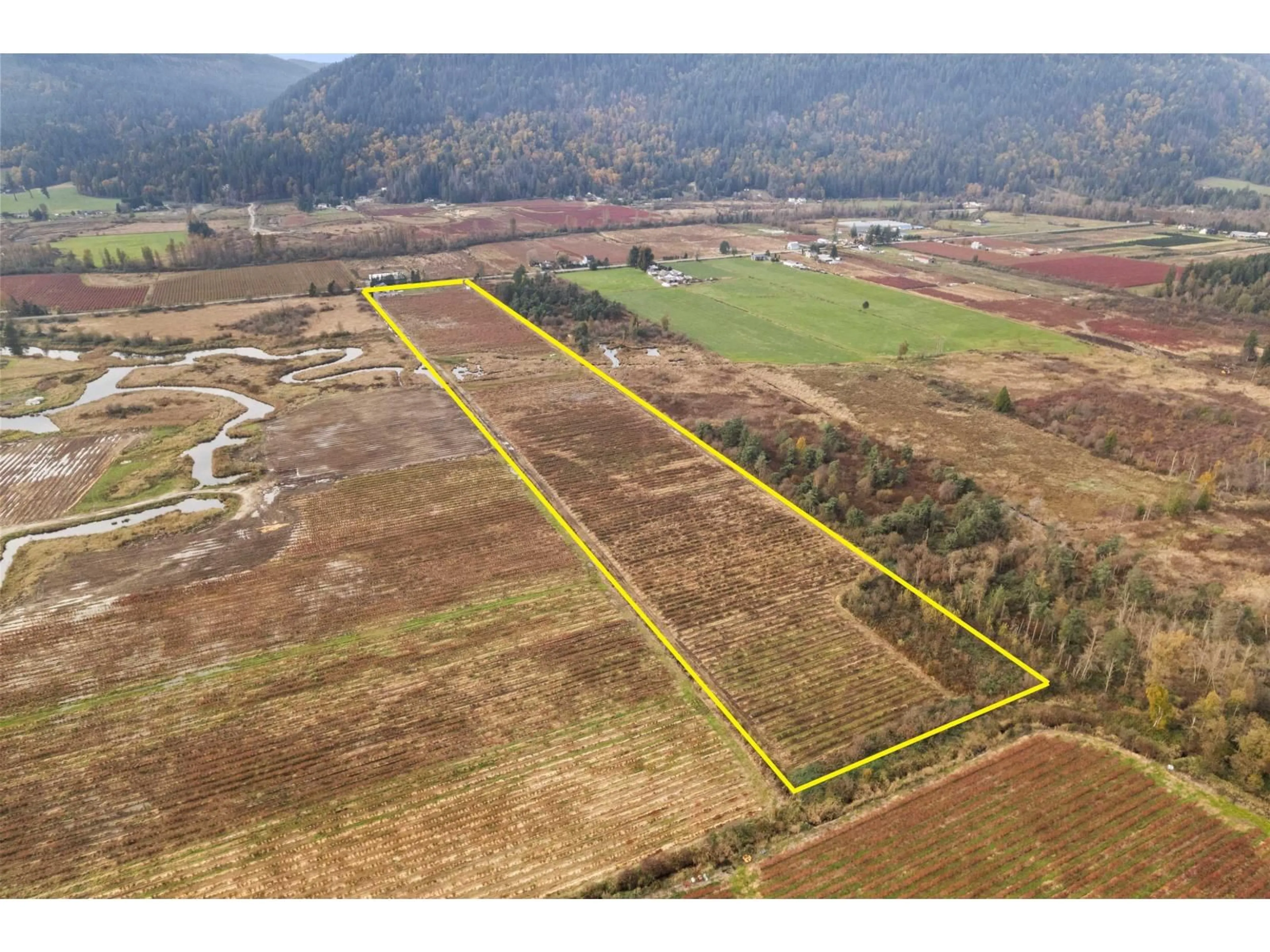 A pic from outside/outdoor area/front of a property/back of a property/a pic from drone, unknown for 11186 FARMS ROAD, Mission British Columbia V2V4J1