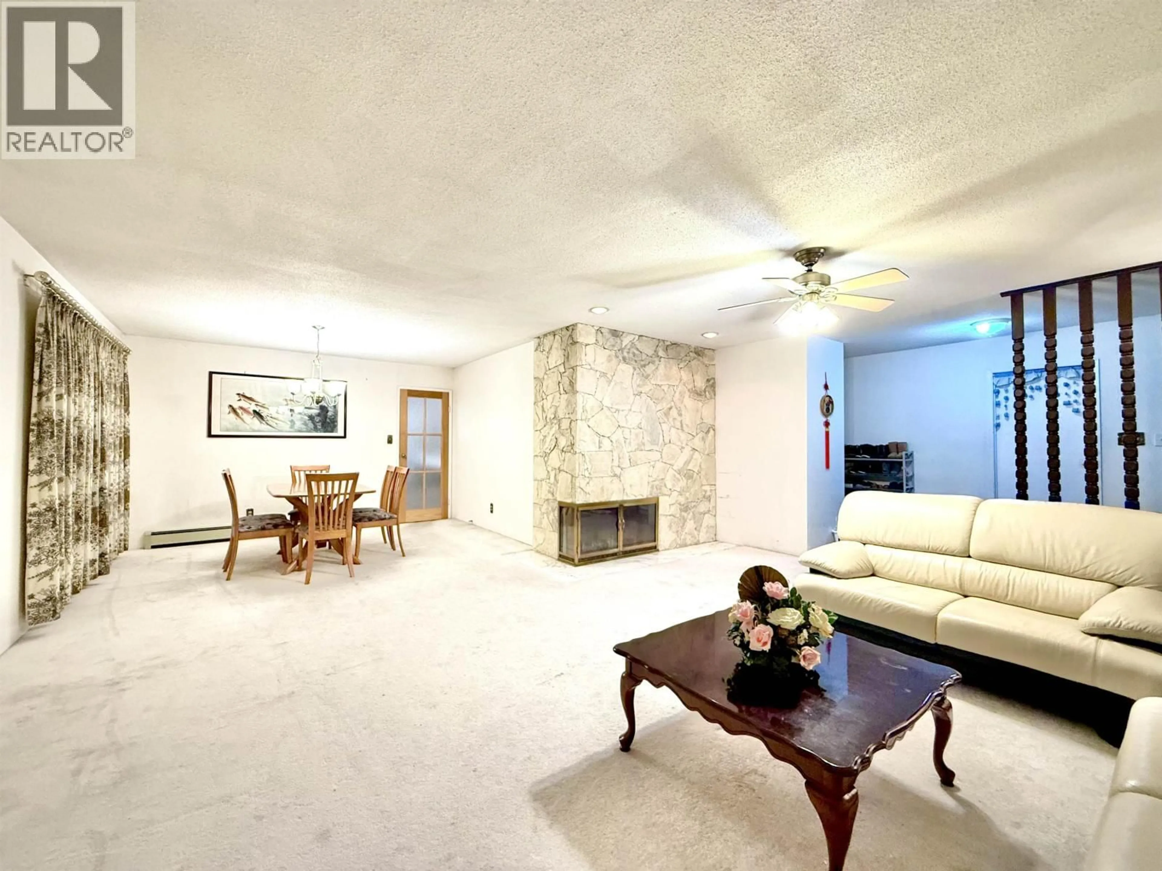 Living room with furniture, unknown for 8060 RIDEAU PLACE, Richmond British Columbia V7A4P3