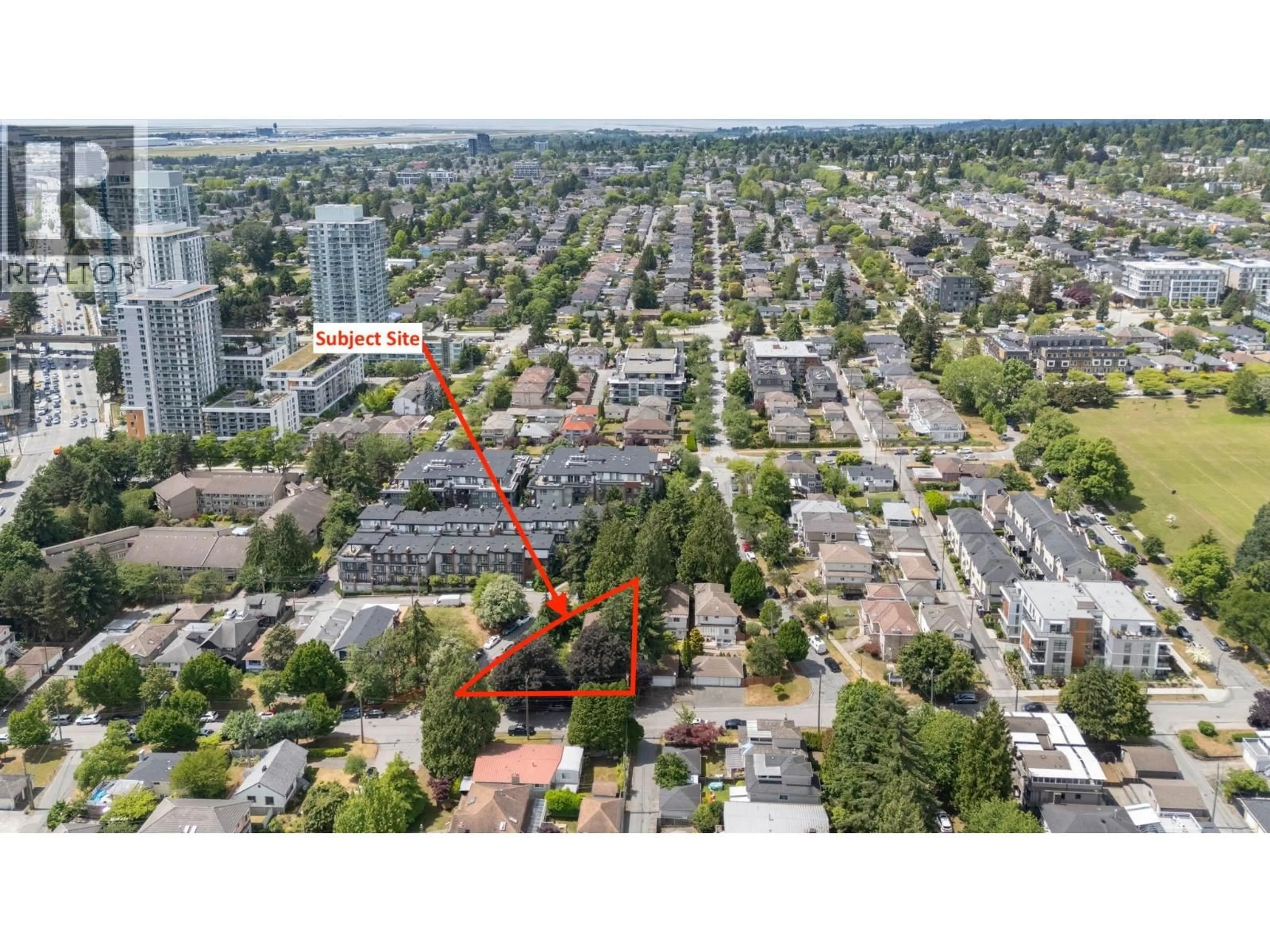A pic from outside/outdoor area/front of a property/back of a property/a pic from drone, city buildings view from balcony for 7957 COLUMBIA STREET, Vancouver British Columbia V5X2Z3