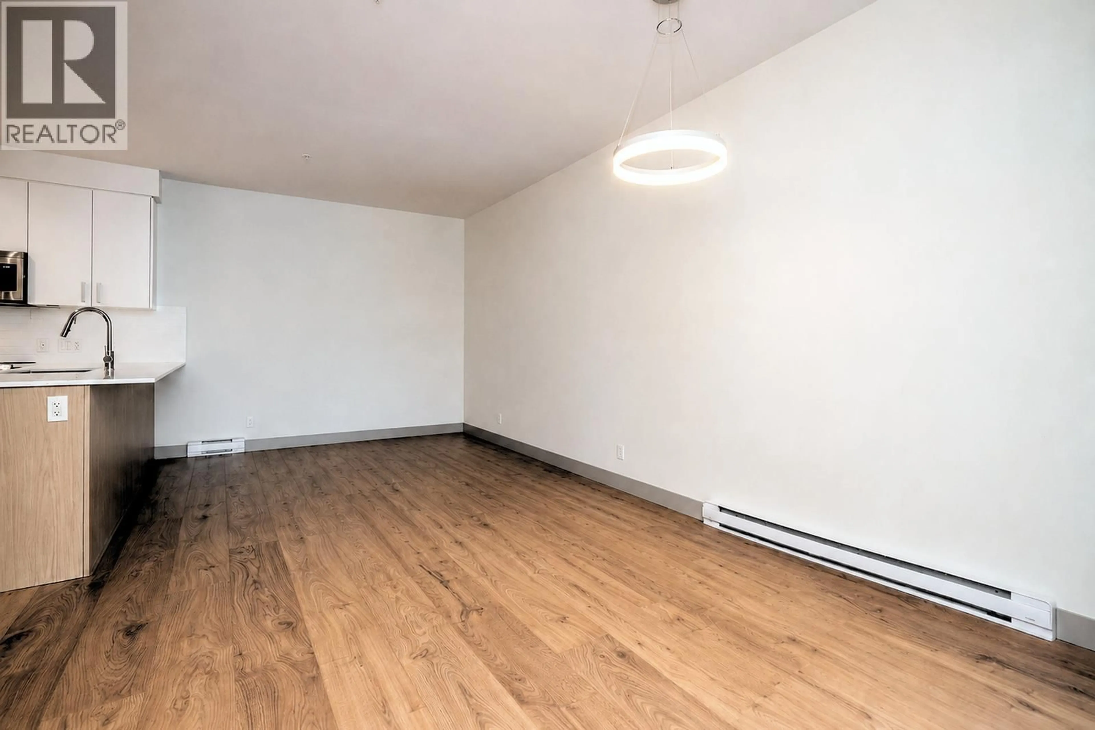 A pic of a room for 210 - 6968 ROYAL OAK AVENUE, Burnaby British Columbia V5J4J2