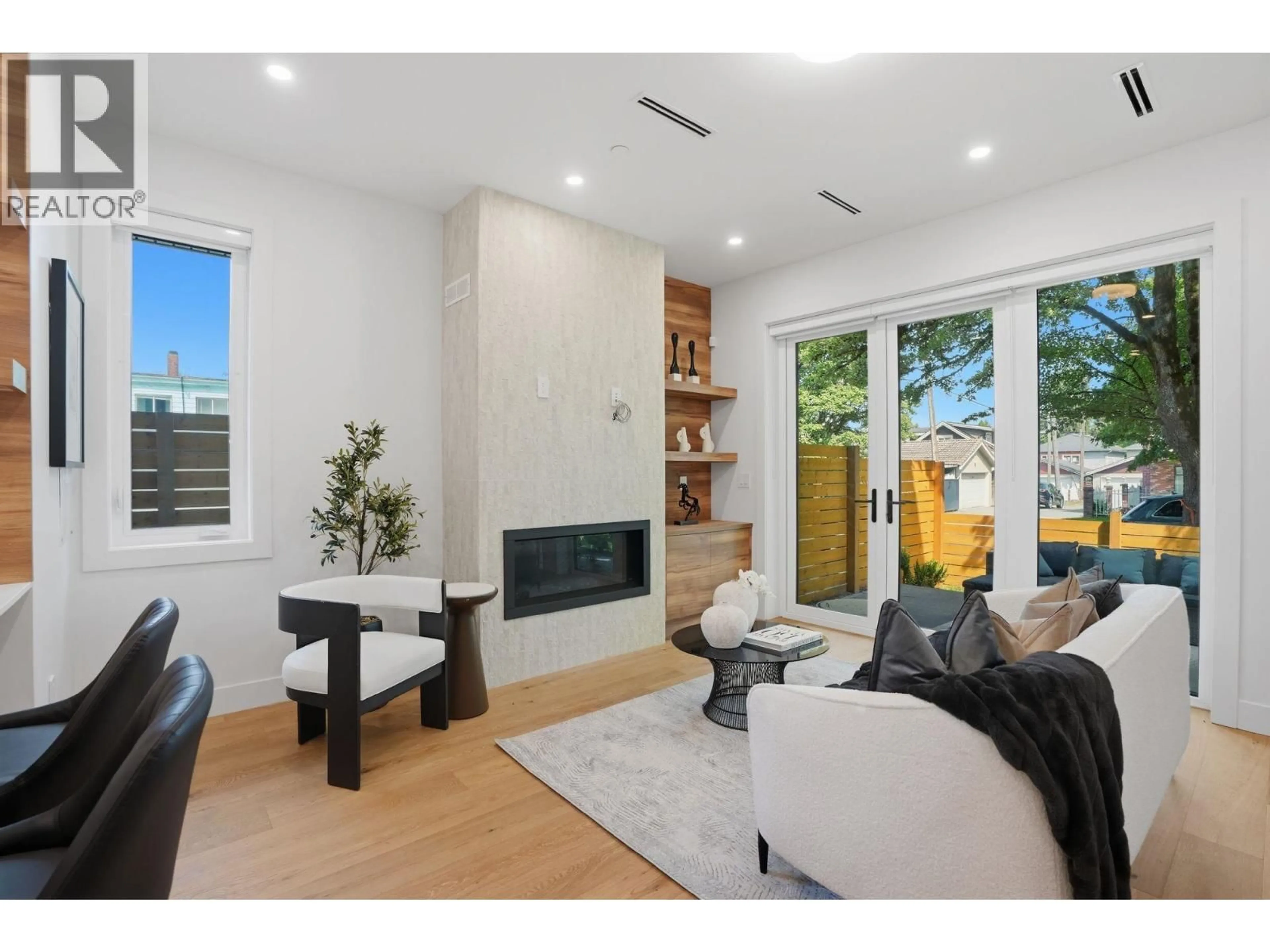 Living room with furniture, unknown for 1 - 2438 20TH AVENUE, Vancouver British Columbia V5M2T6