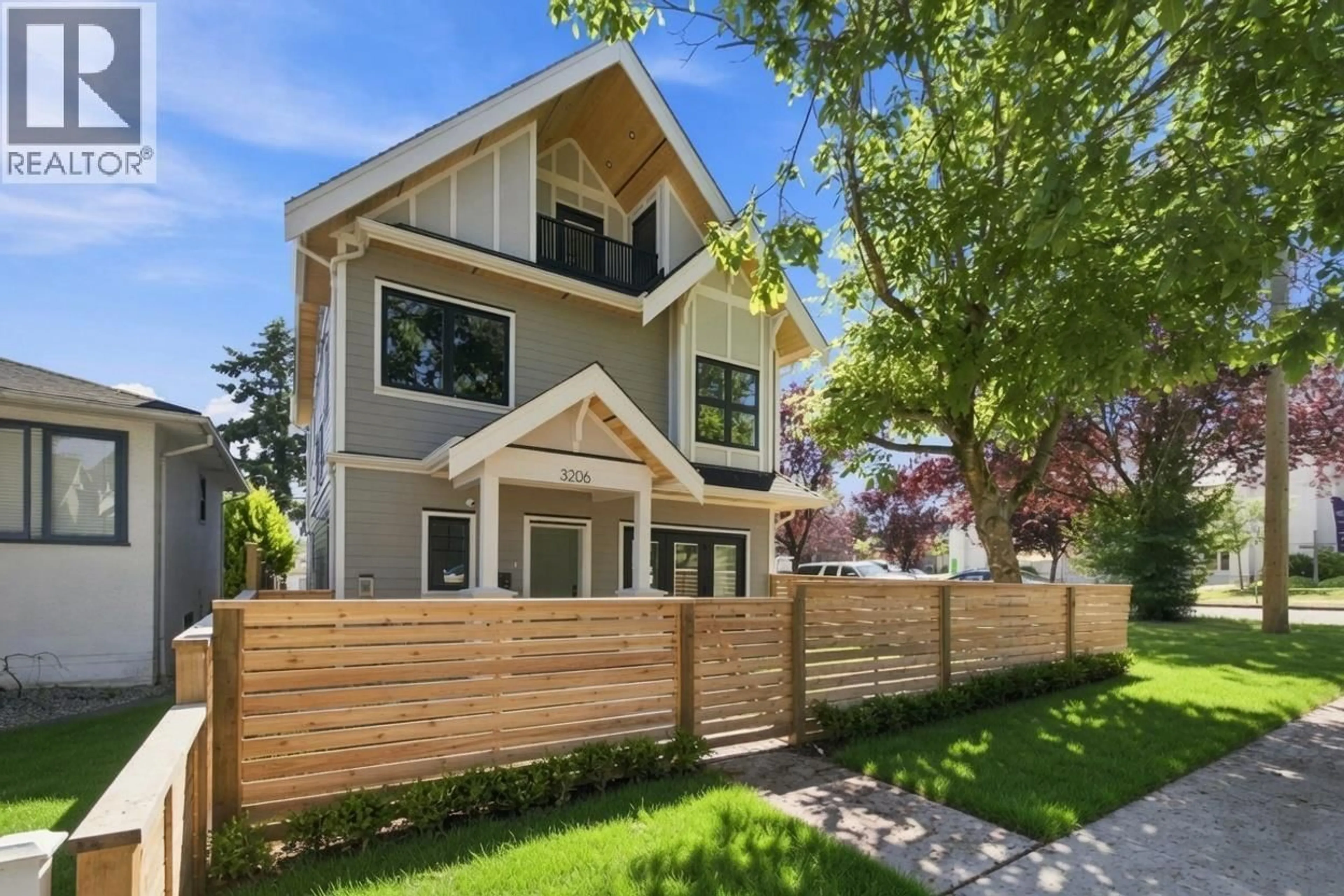 Unknown for 3206 GEORGIA STREET, Vancouver British Columbia V5K2L3