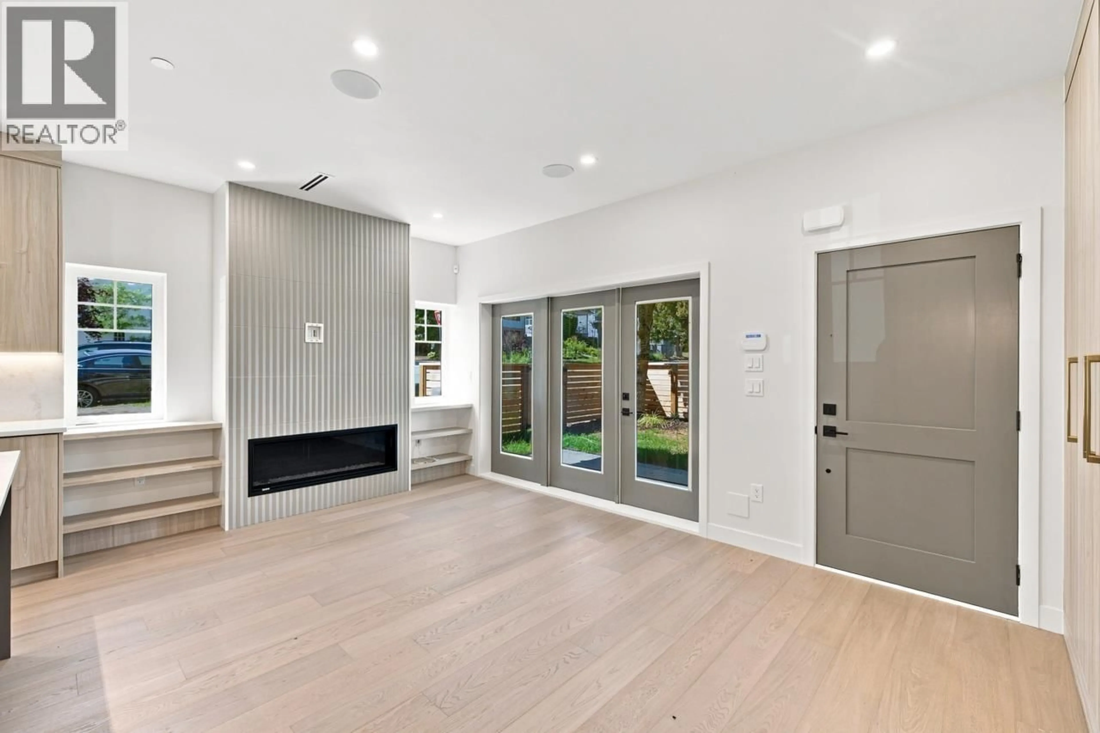 Indoor entryway for 3206 GEORGIA STREET, Vancouver British Columbia V5K2L3