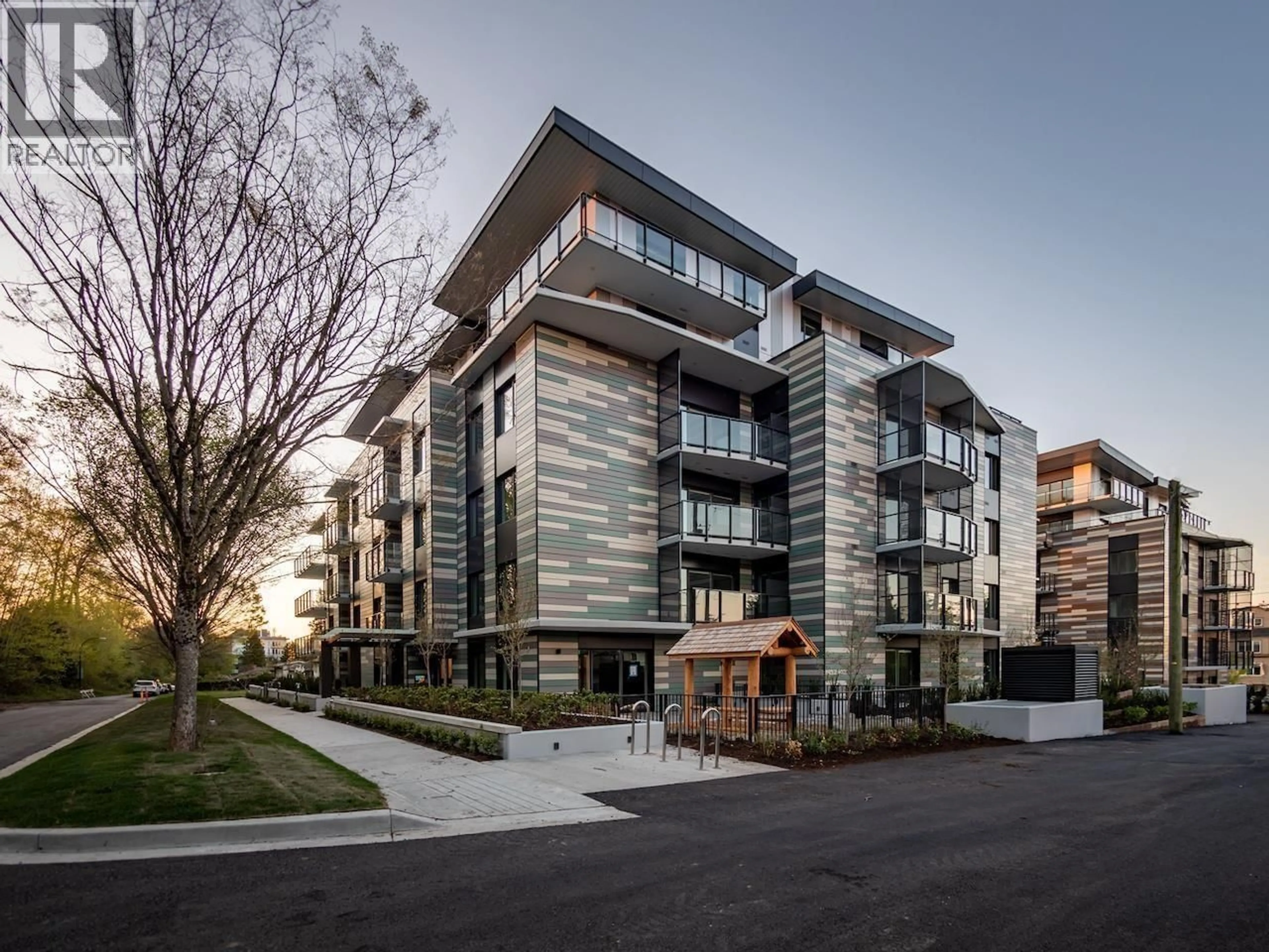 Unknown for 302 - 488 58TH AVENUE, Vancouver British Columbia V5X1V5