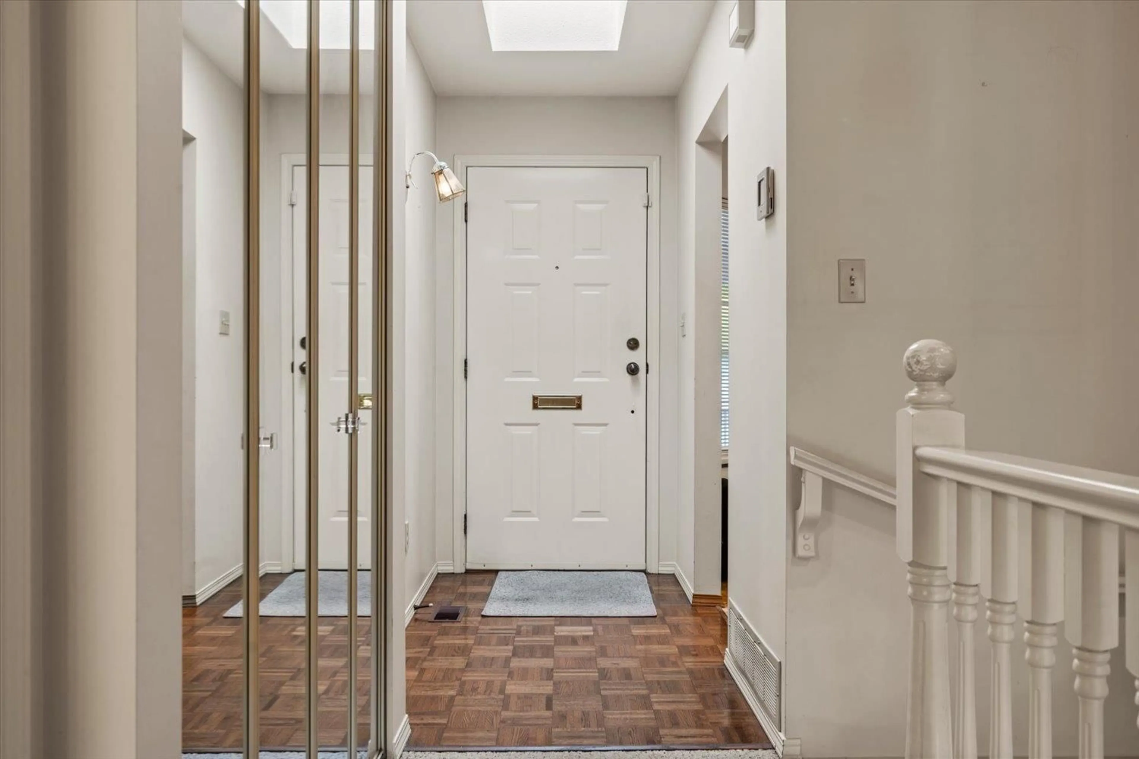 Indoor entryway for 31 - 3351 HORN STREET, Abbotsford British Columbia V2S7J9