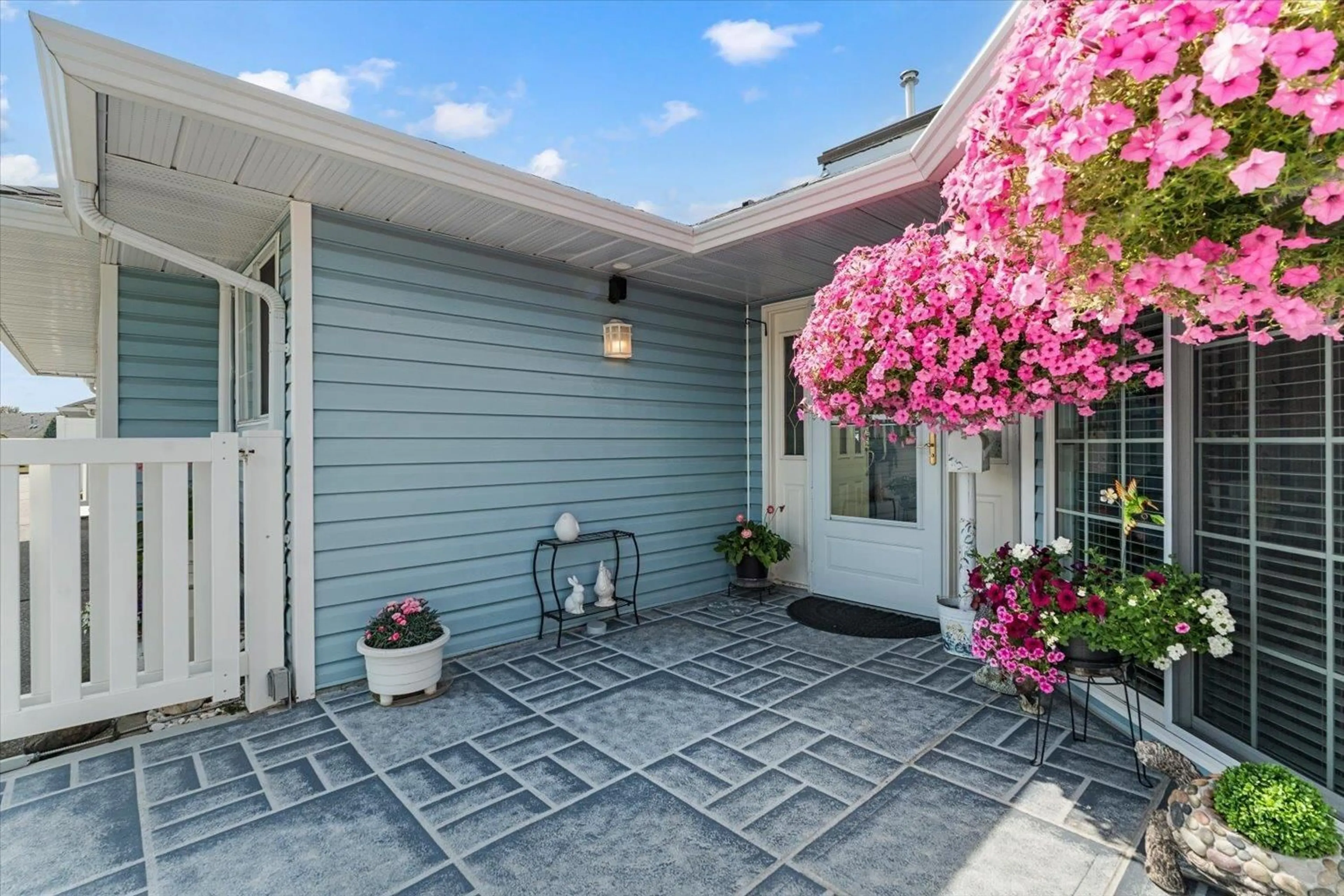 Patio, street for 118 - 1450 MCCALLUM ROAD, Abbotsford British Columbia V2S8A5