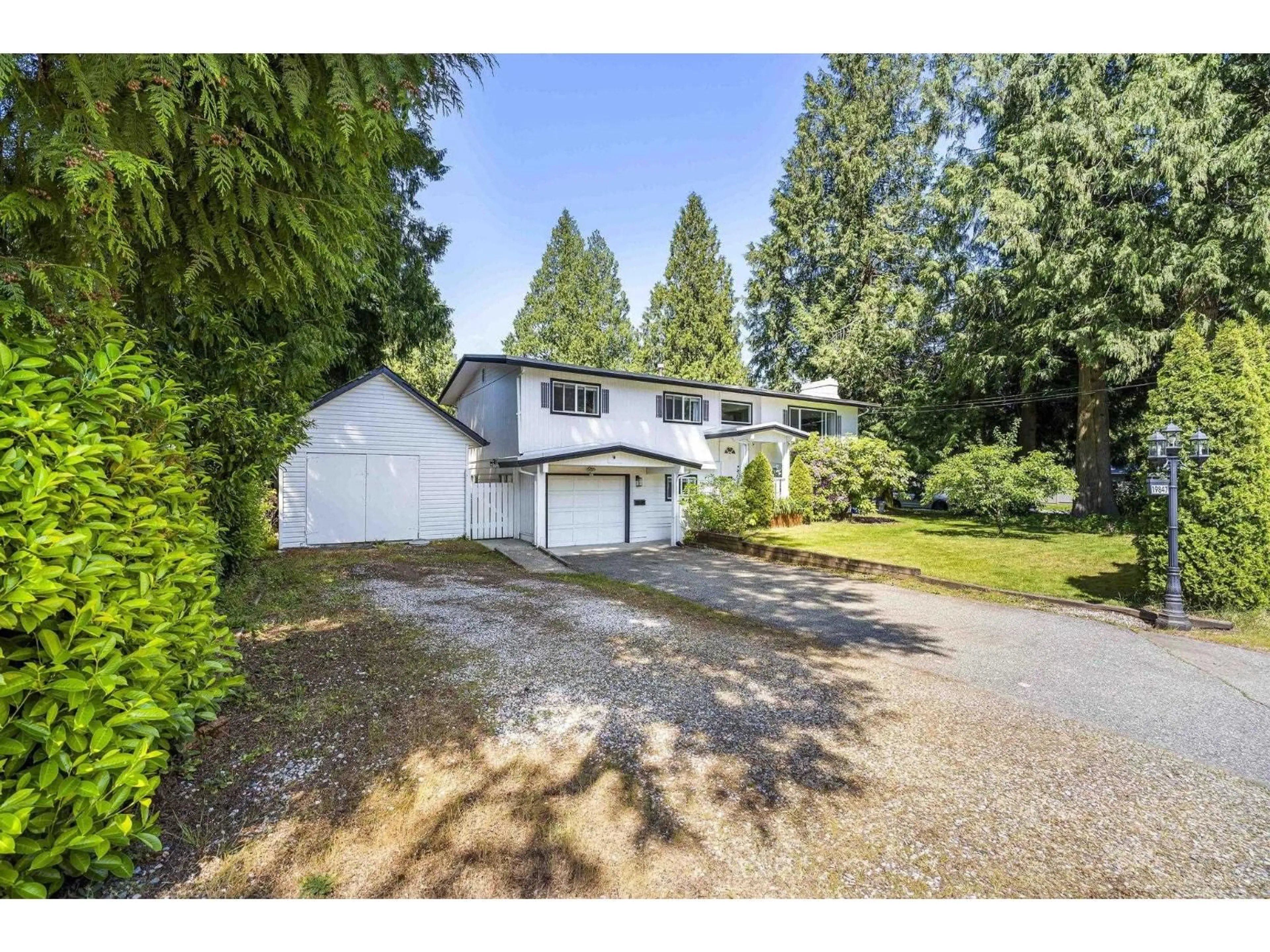 A pic from outside/outdoor area/front of a property/back of a property/a pic from drone, unknown for 19847 38A AVENUE, Langley British Columbia V3A2V1