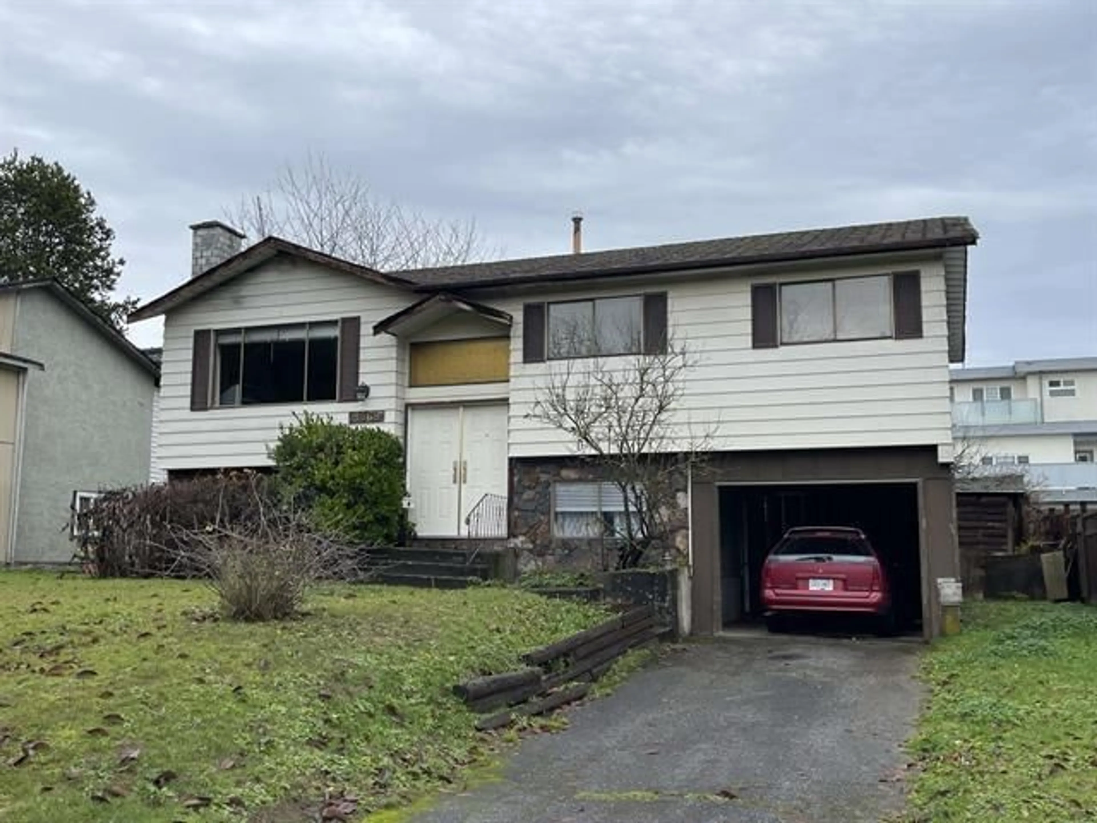Home with vinyl exterior material, street for 8868 ROSLIN PLACE, Surrey British Columbia V3V6L8