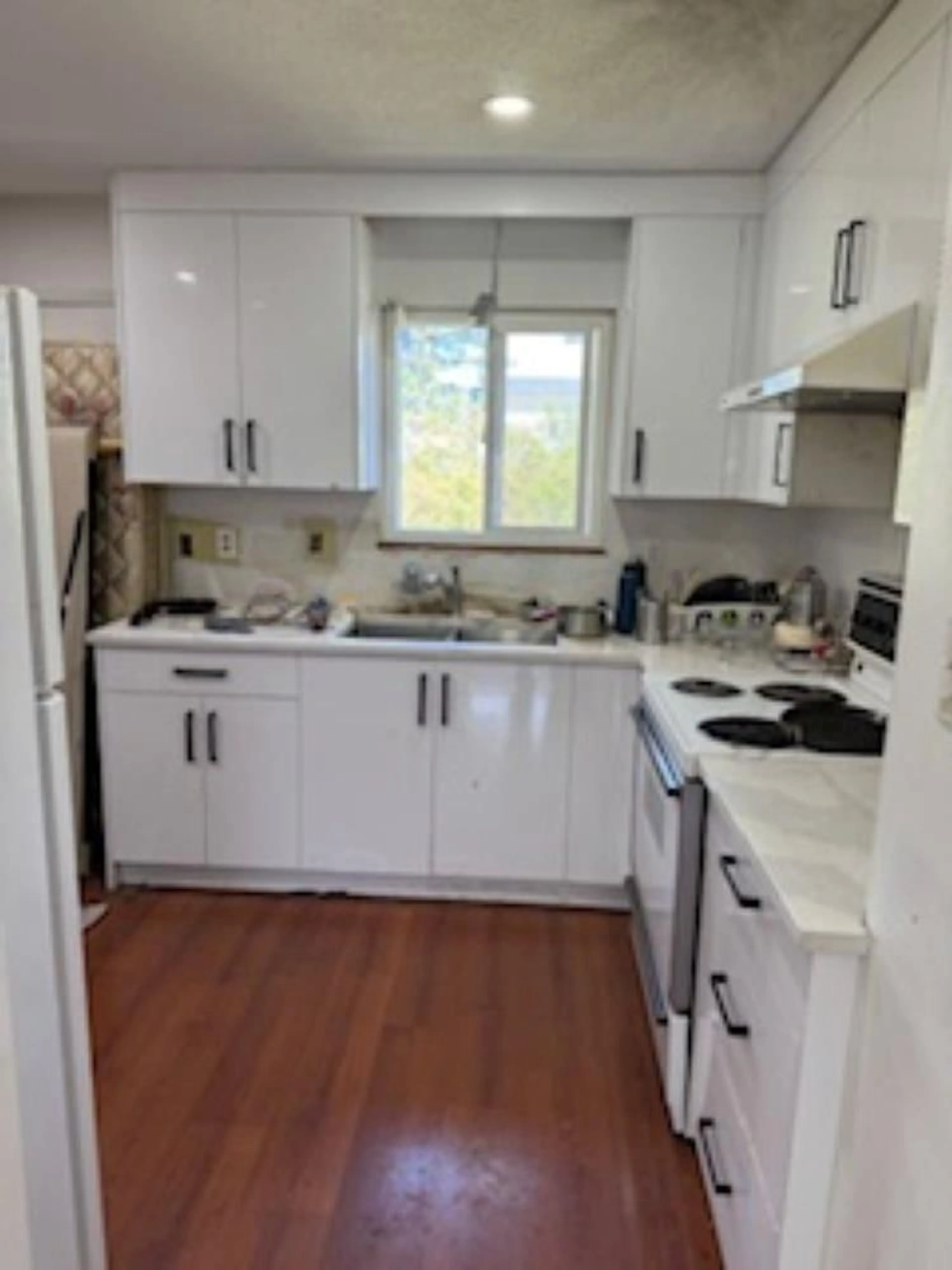 Standard kitchen, unknown for 8868 ROSLIN PLACE, Surrey British Columbia V3V6L8
