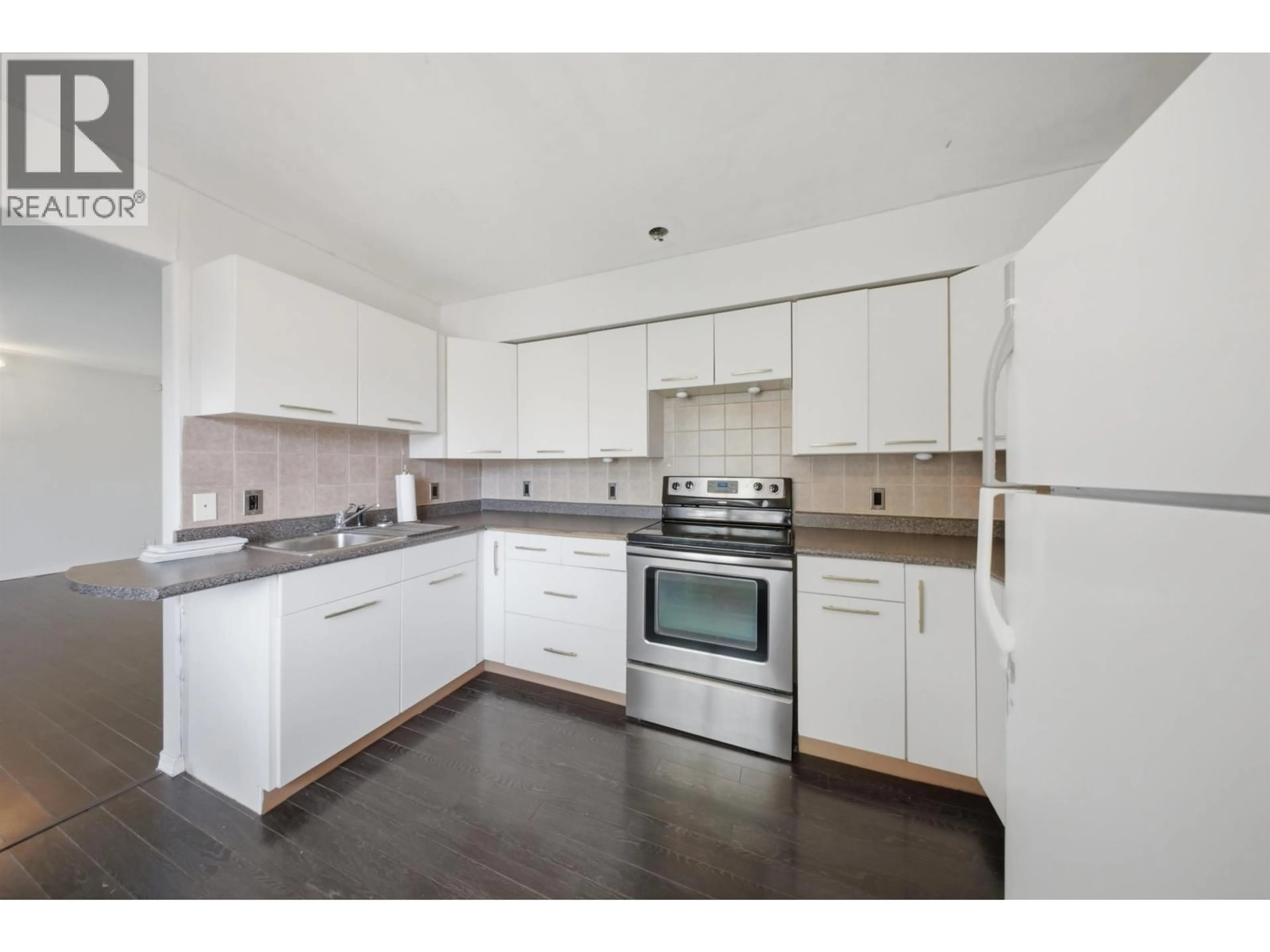 Standard kitchen, unknown for 9311 103 AVENUE, Fort St. John British Columbia V1J2G6
