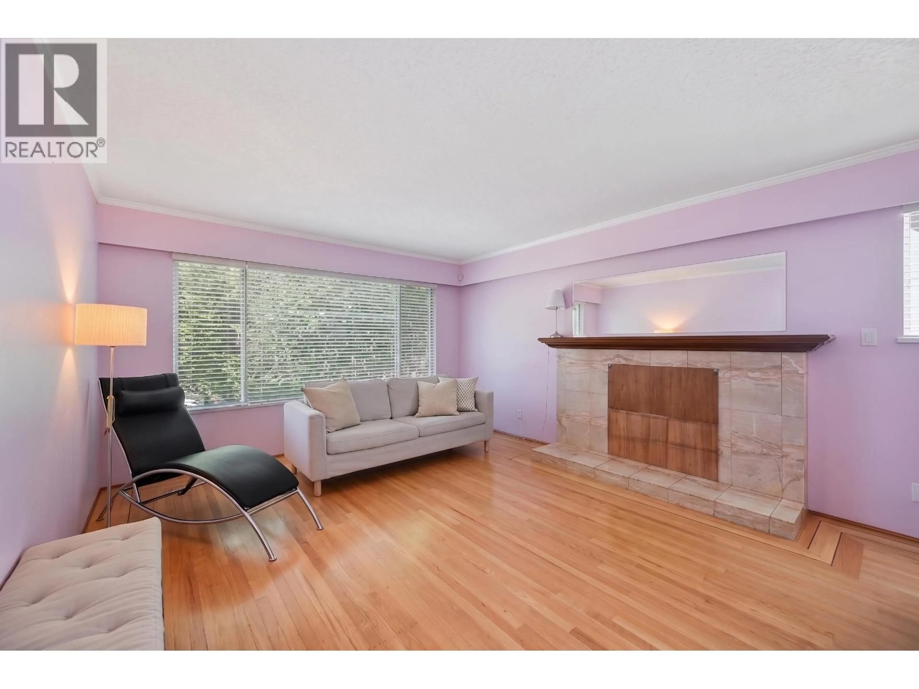 Living room with furniture, wood/laminate floor for 2763 ROSEMONT DRIVE, Vancouver British Columbia V5S2C6