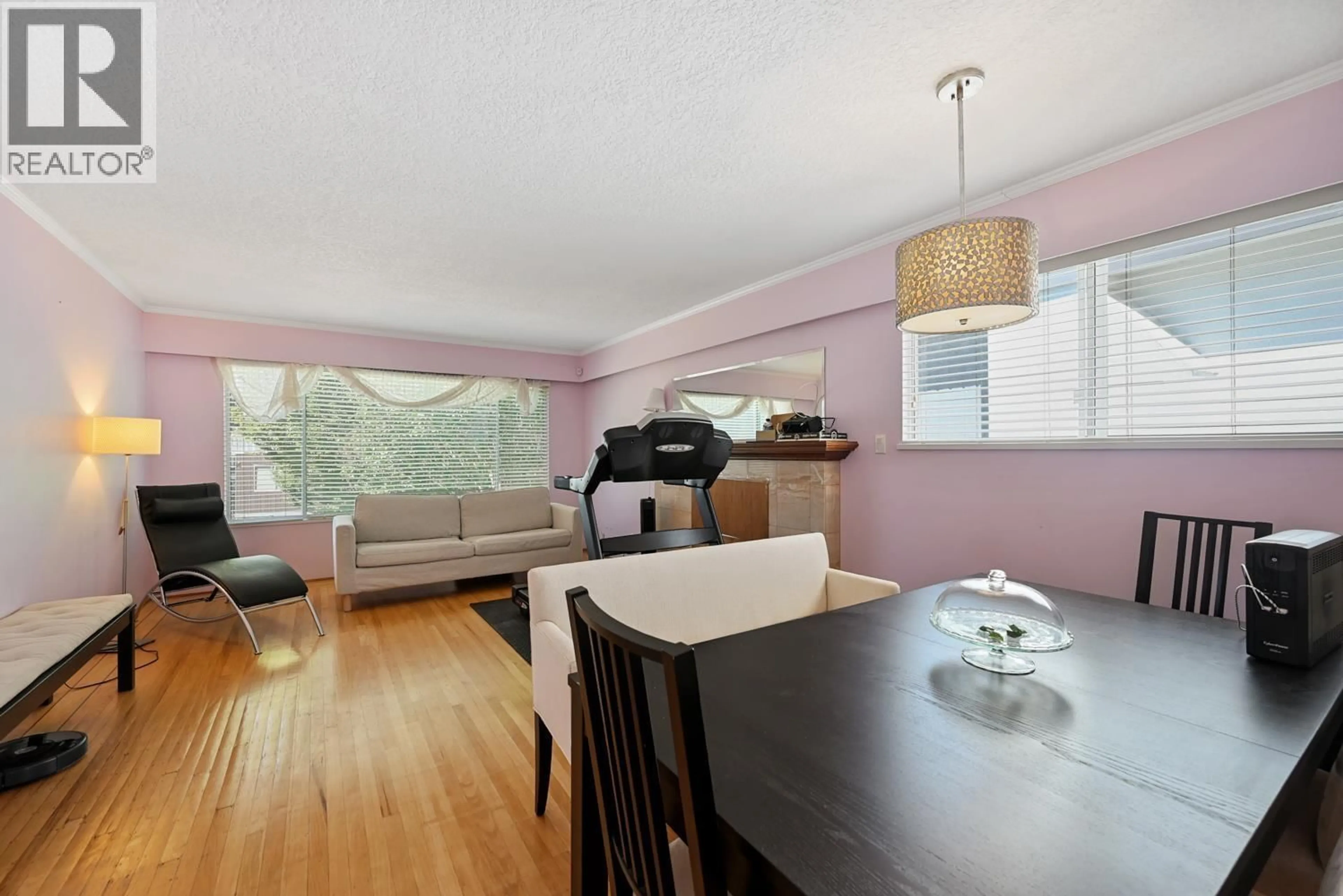 Dining room, wood/laminate floor for 2763 ROSEMONT DRIVE, Vancouver British Columbia V5S2C6
