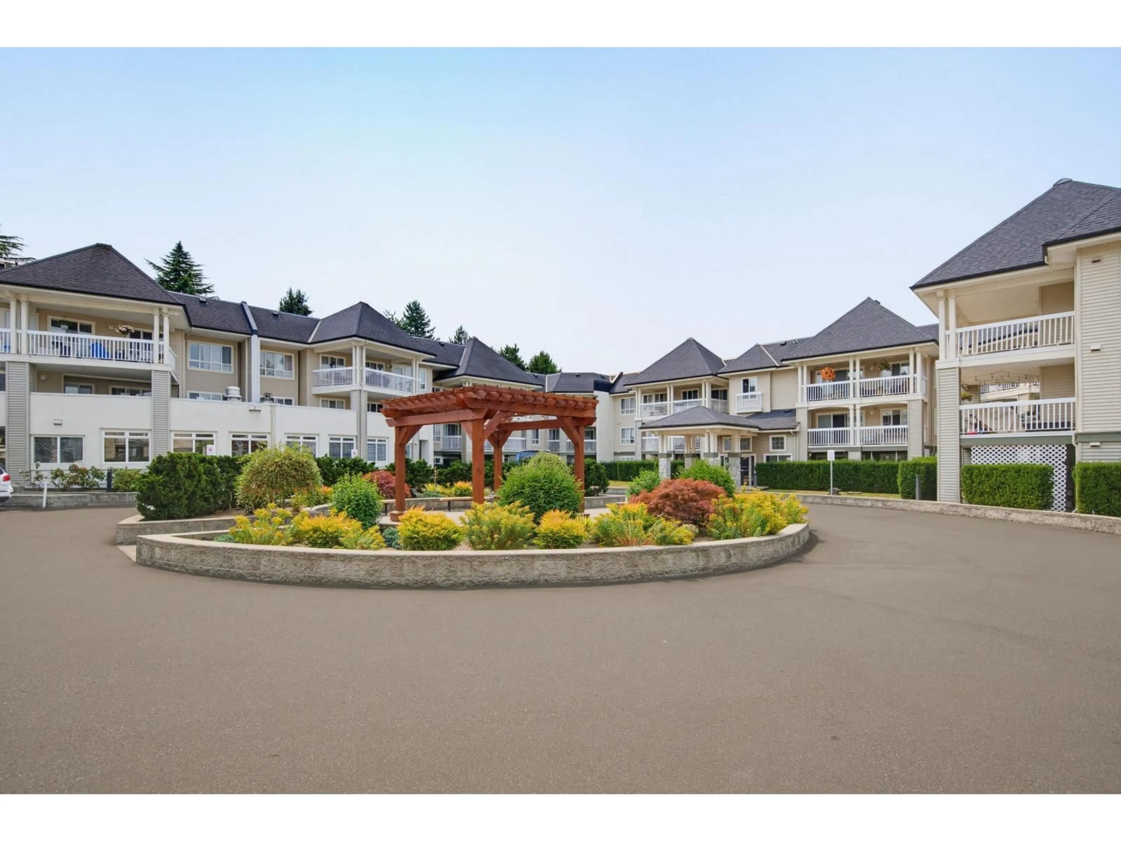 Patio, mountain view for 229 - 22020 49 AVENUE, Langley British Columbia V3A3R9