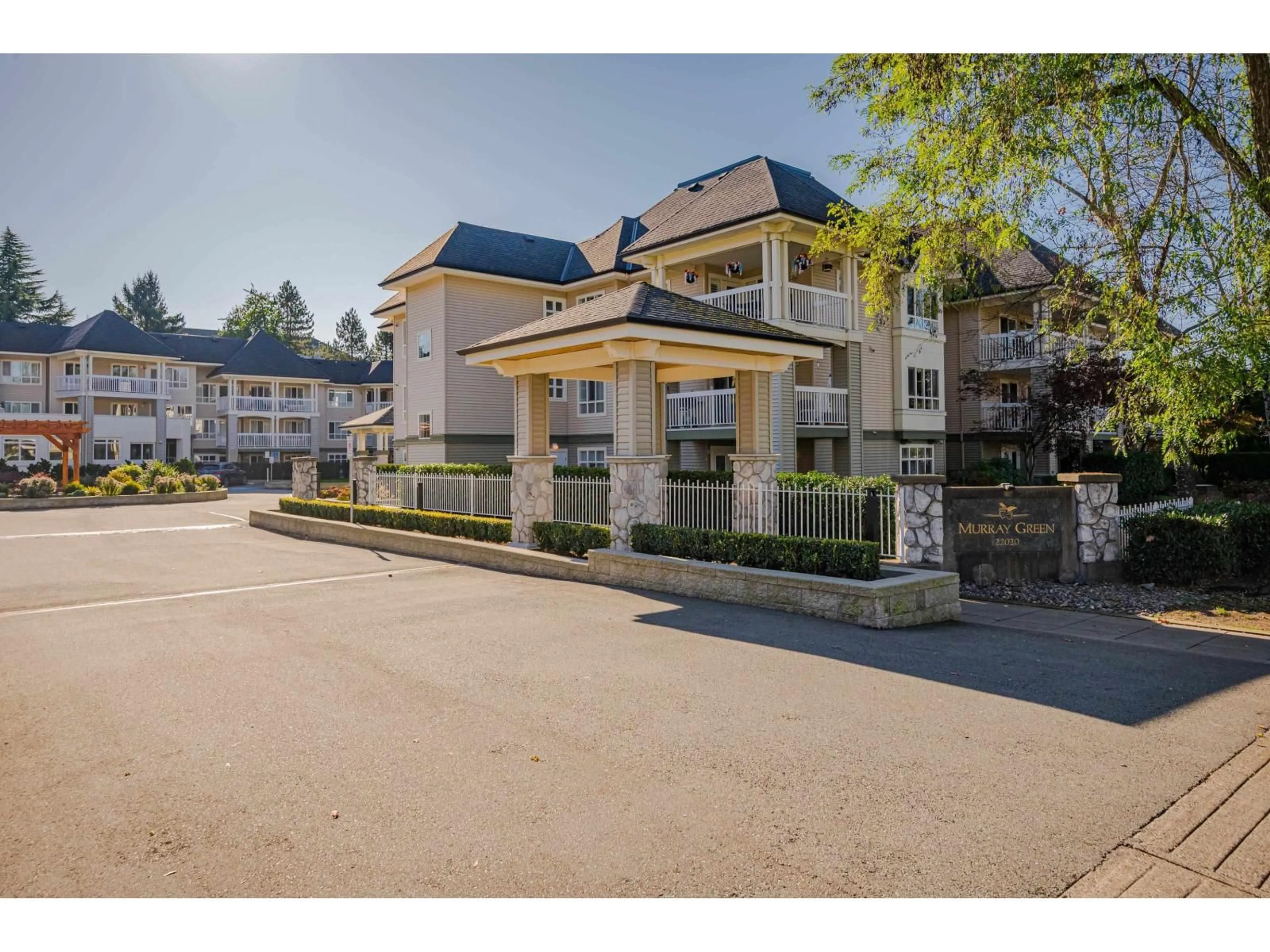 A pic from outside/outdoor area/front of a property/back of a property/a pic from drone, unknown for 229 - 22020 49 AVENUE, Langley British Columbia V3A3R9