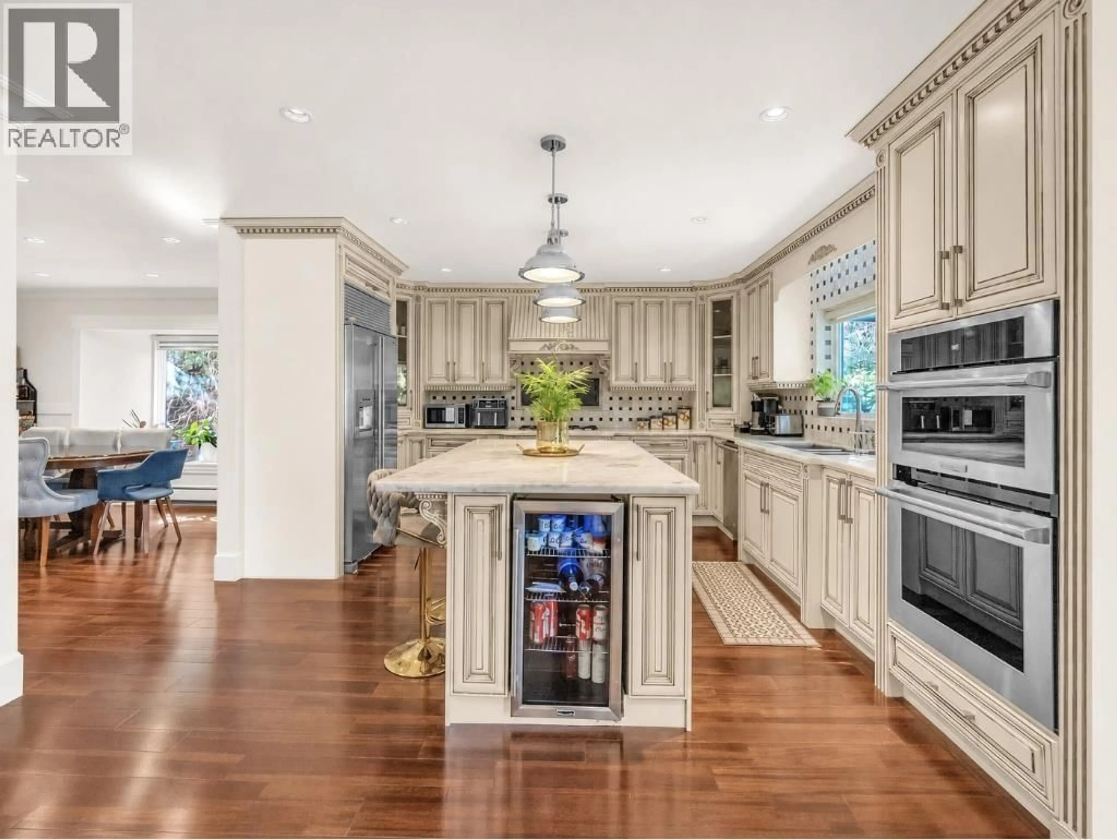 Open concept kitchen, ceramic/tile floor for 3263 NORWOOD AVENUE, North Vancouver British Columbia V7N3P2