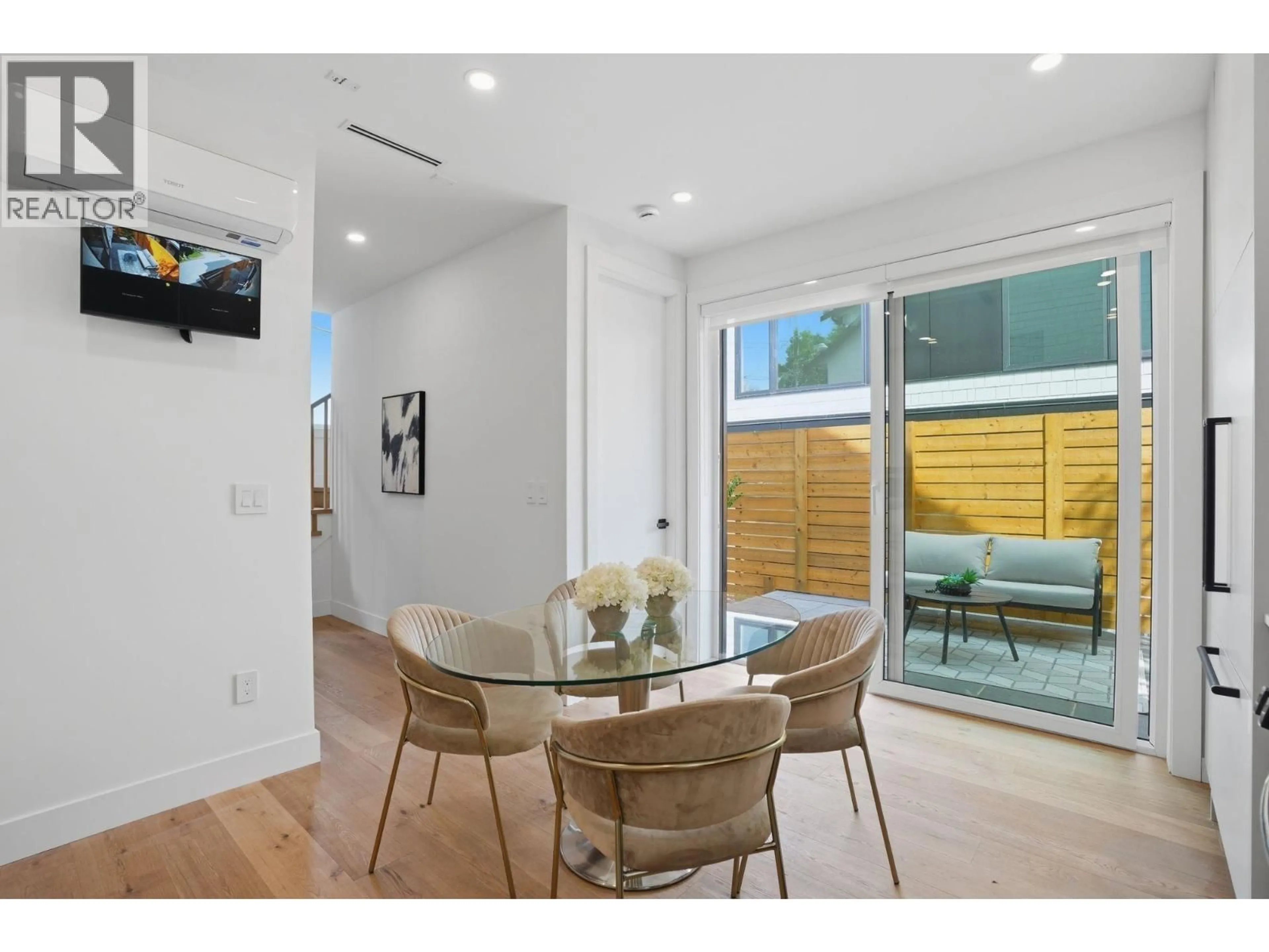 A pic of a room for 2436 20TH AVENUE, Vancouver British Columbia V5M2T6