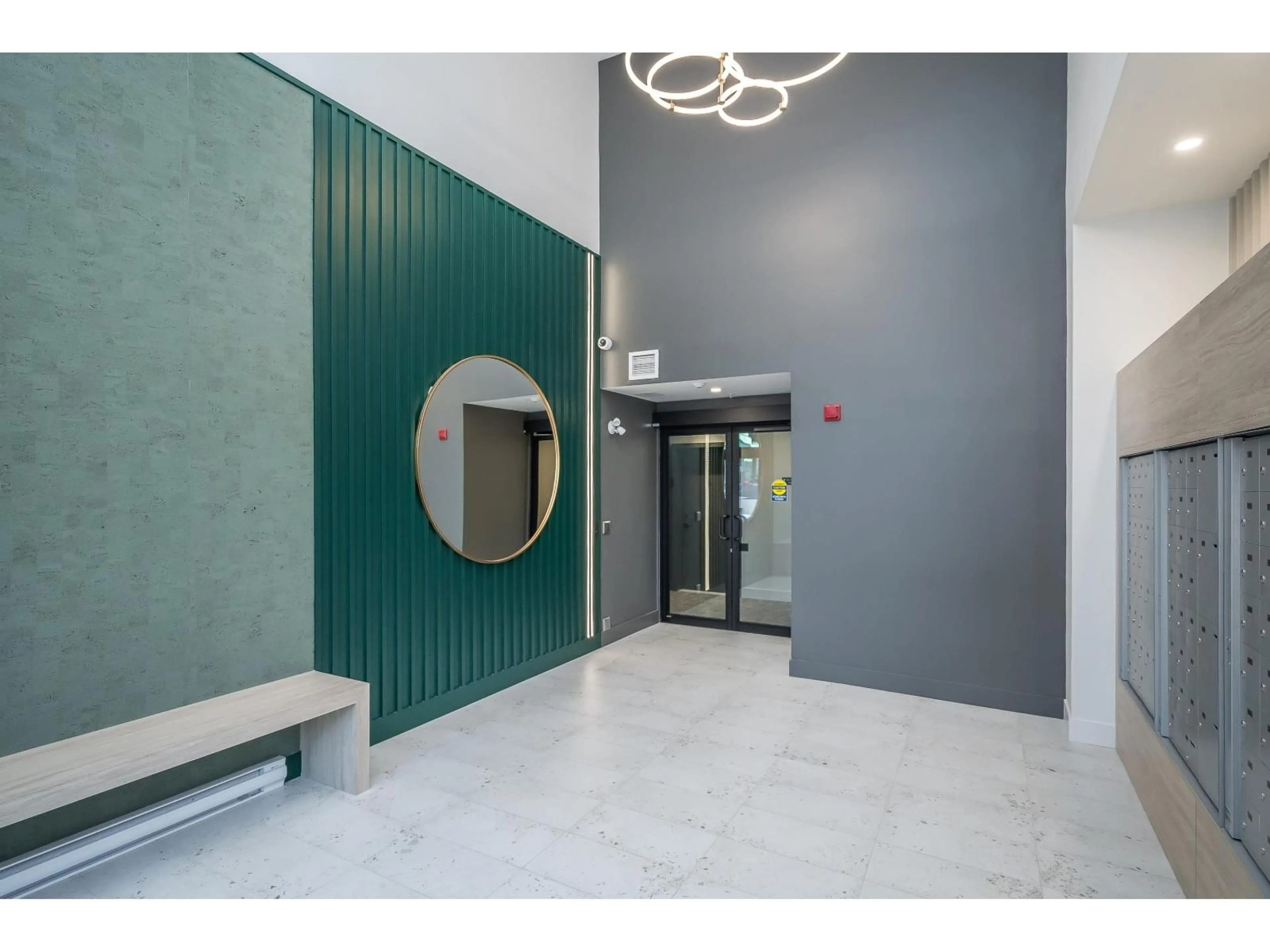 Indoor foyer for 205 - 34395 GLADYS AVENUE, Abbotsford British Columbia V2S0R4
