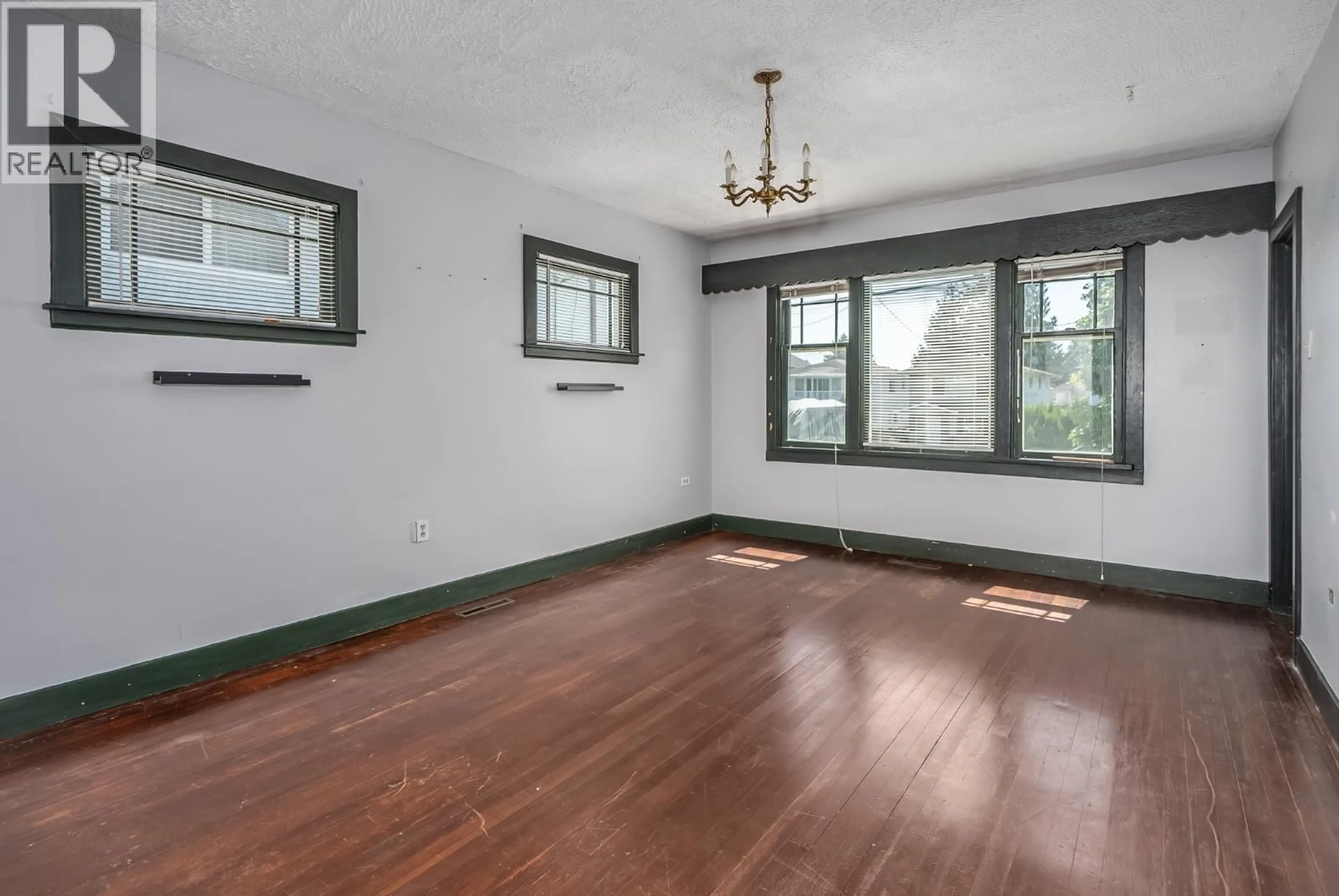 A pic of a room for 1963 FRASER AVENUE, Port Coquitlam British Columbia V3B1N4