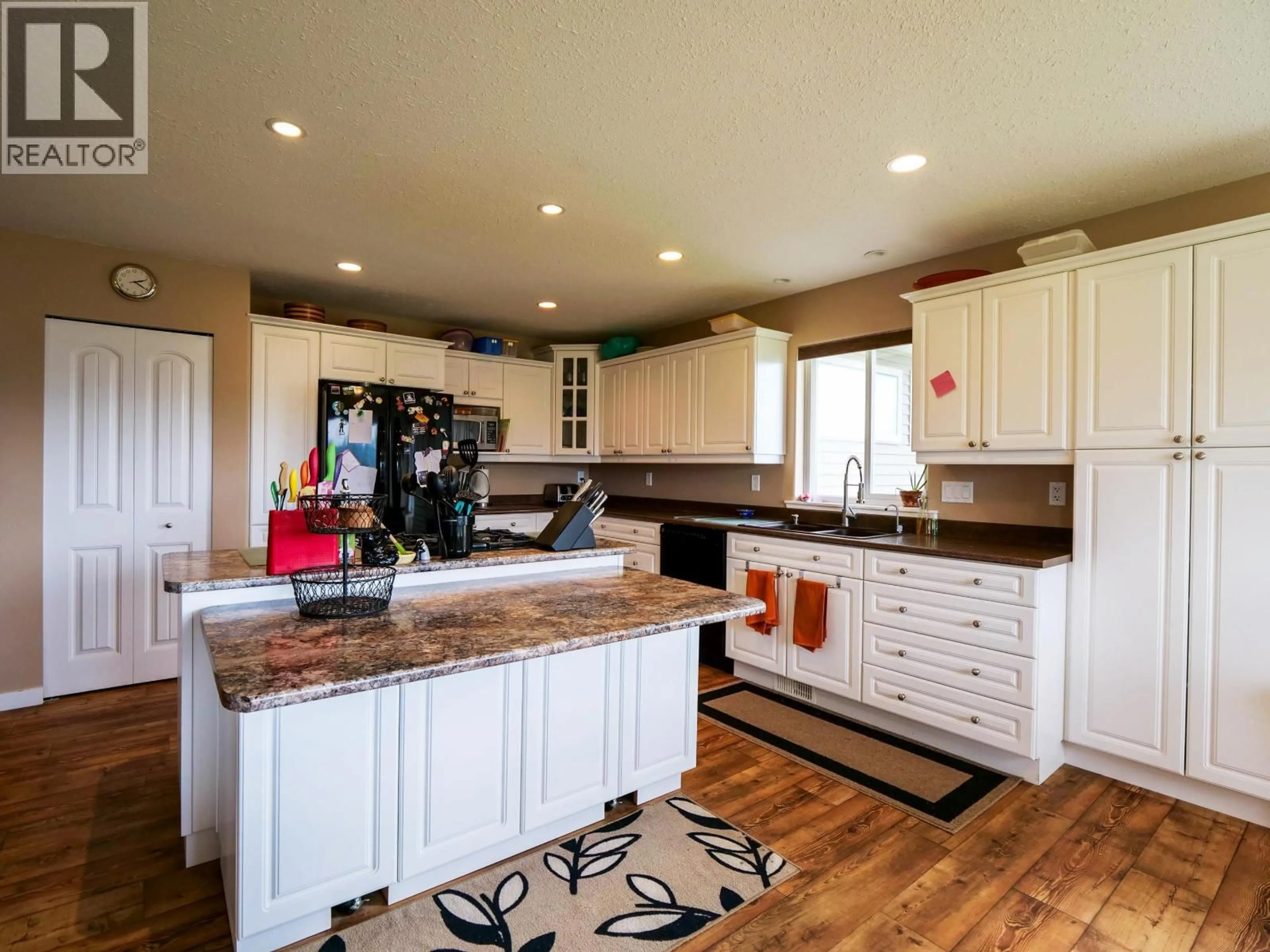 Open concept kitchen, unknown for 798 RUTTAN ROAD, Quesnel British Columbia V2J6K2
