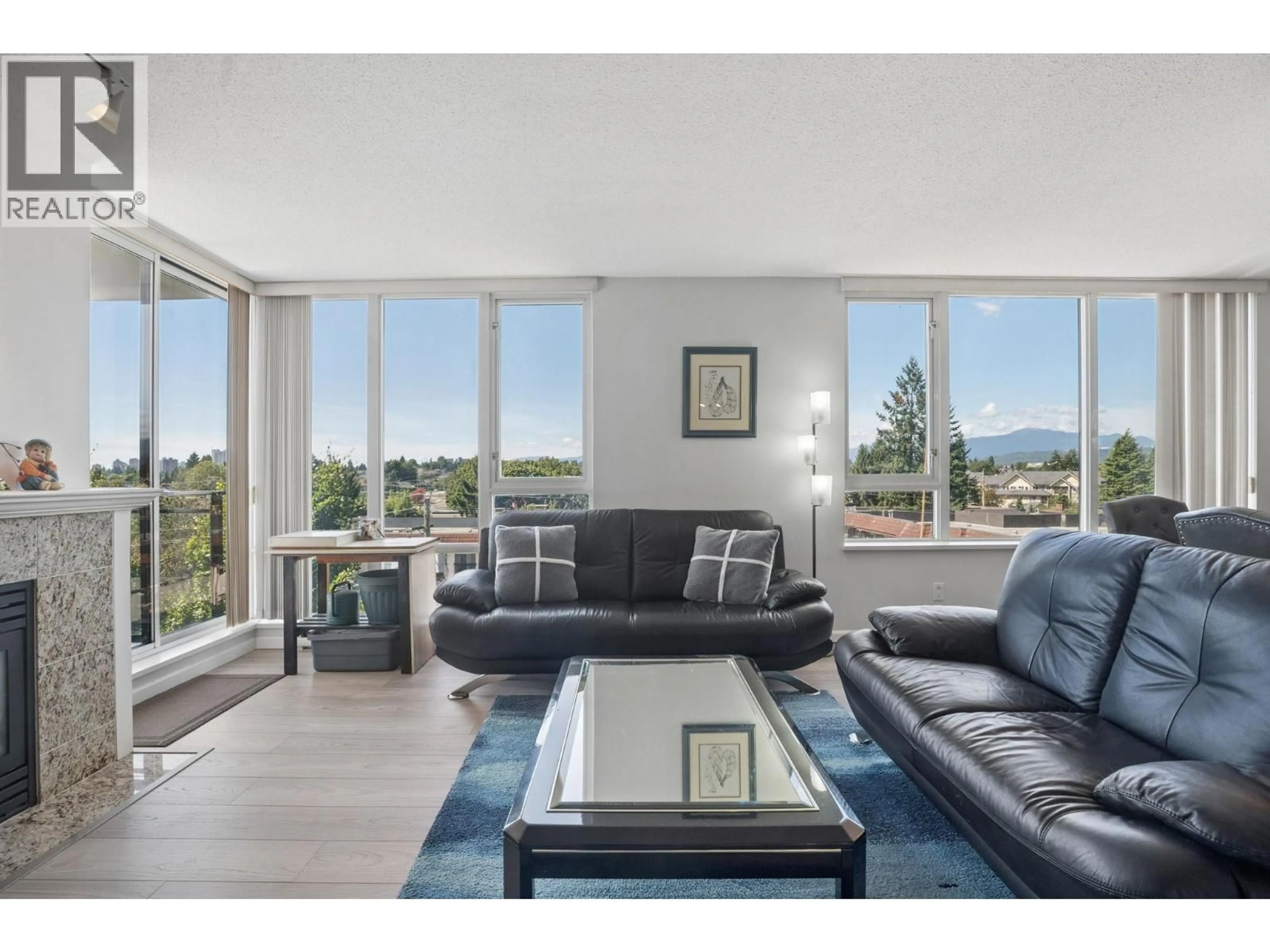 Living room with furniture, unknown for 603 - 720 HAMILTON STREET, New Westminster British Columbia V3M7A6