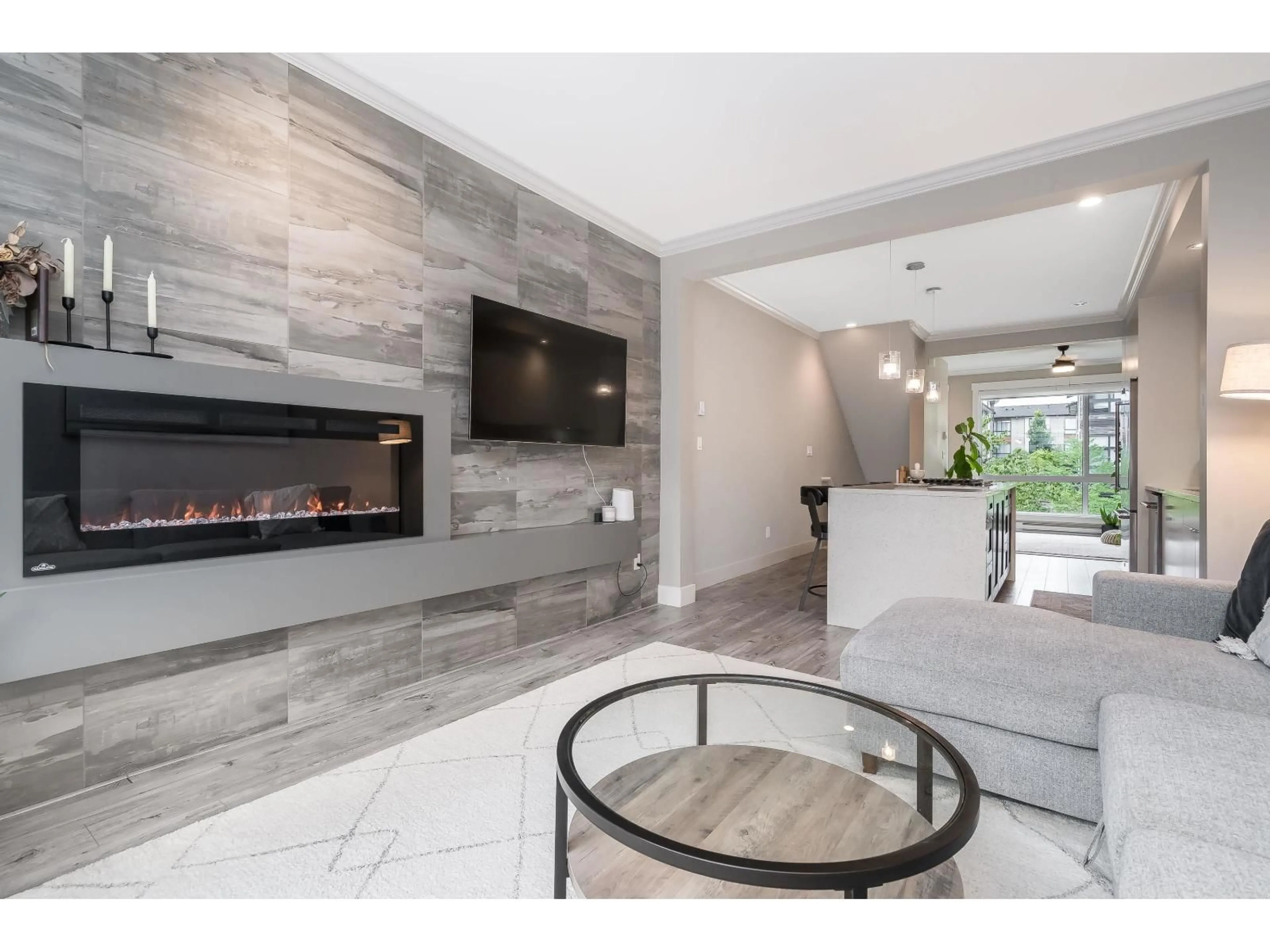 Living room with furniture, unknown for 11 - 16488 64 AVENUE, Surrey British Columbia V3S6X6