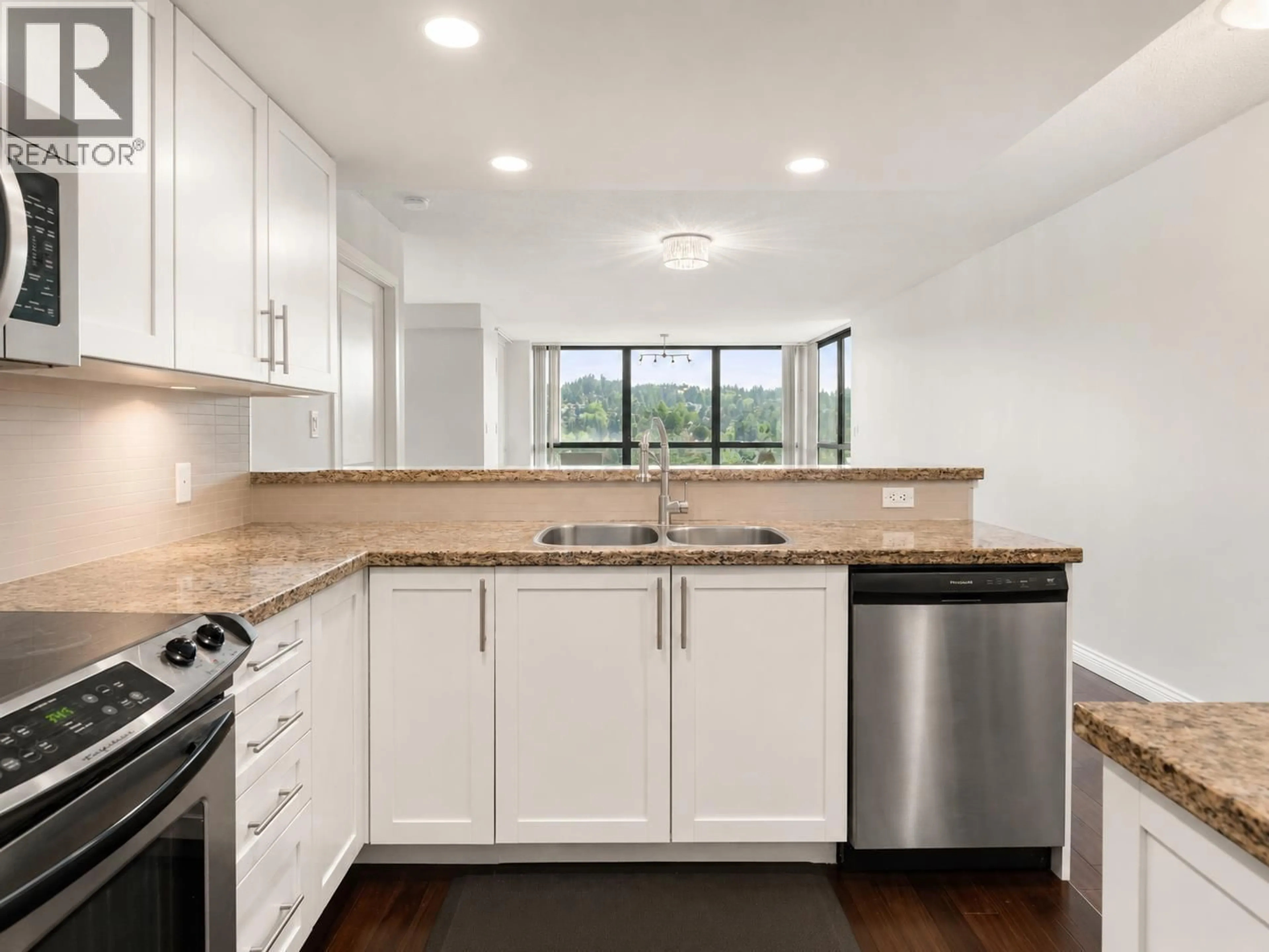 Standard kitchen, ceramic/tile floor for 1403 - 288 UNGLESS WAY, Port Moody British Columbia V3H0C9