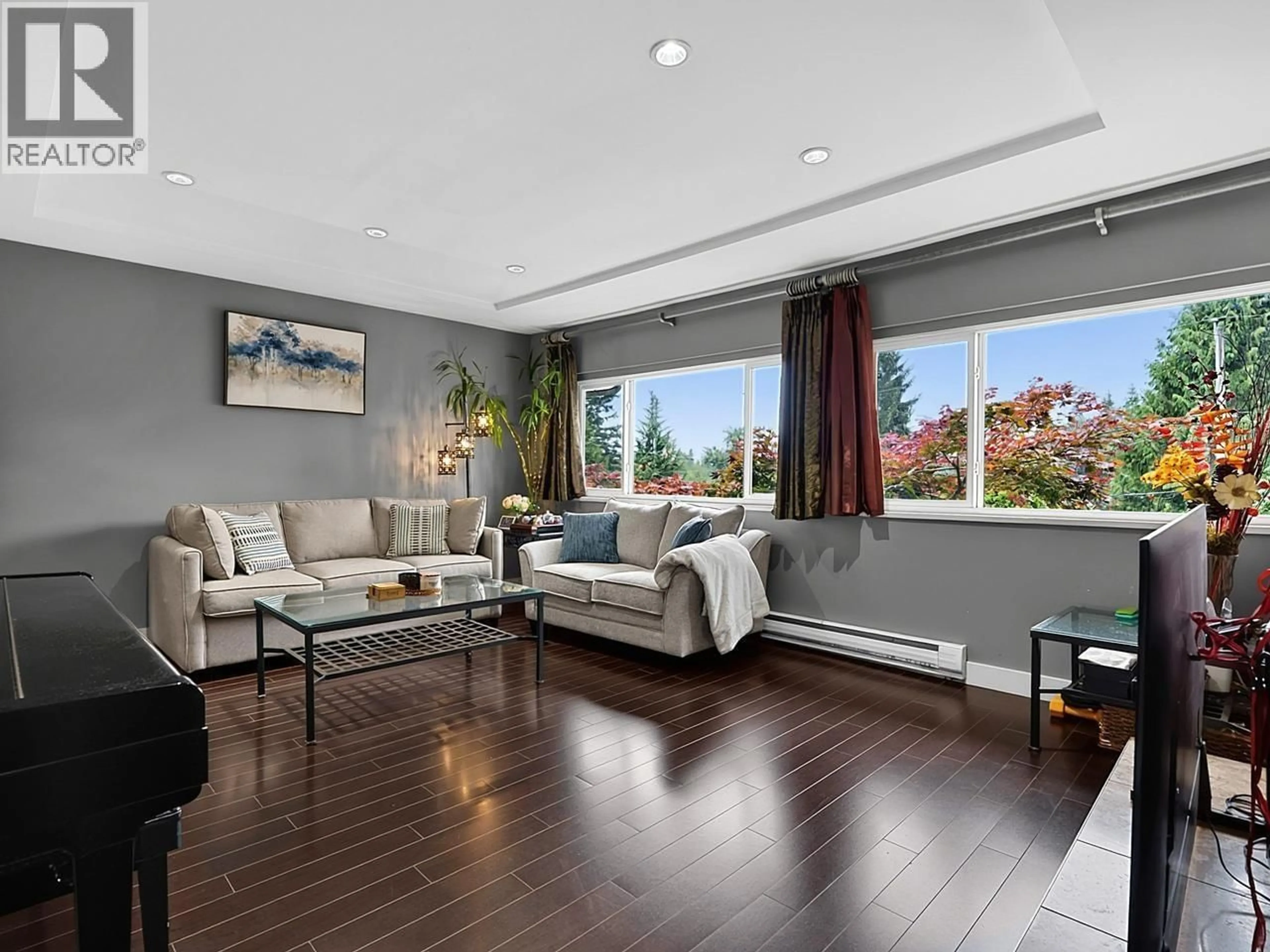 Living room with furniture, wood/laminate floor for 937 KINSAC STREET, Coquitlam British Columbia V3J4T8