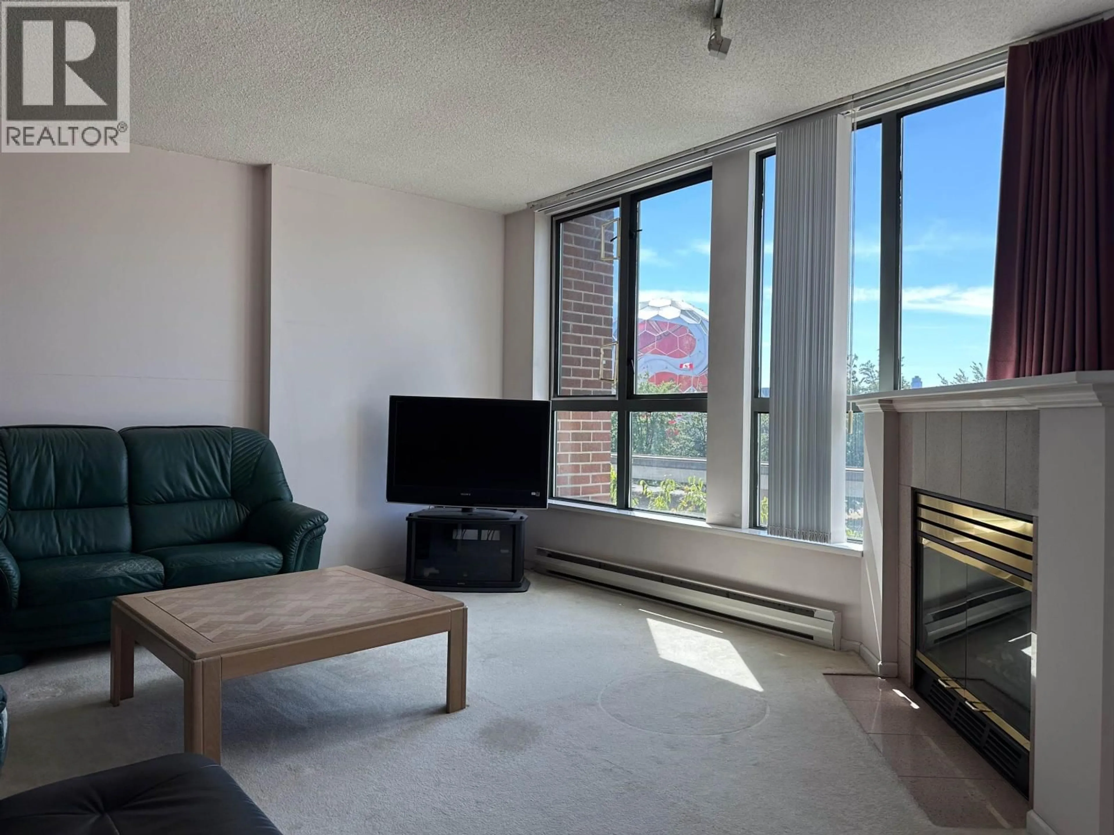 Living room with furniture, unknown for 307 - 1128 QUEBEC STREET, Vancouver British Columbia V6A4E1