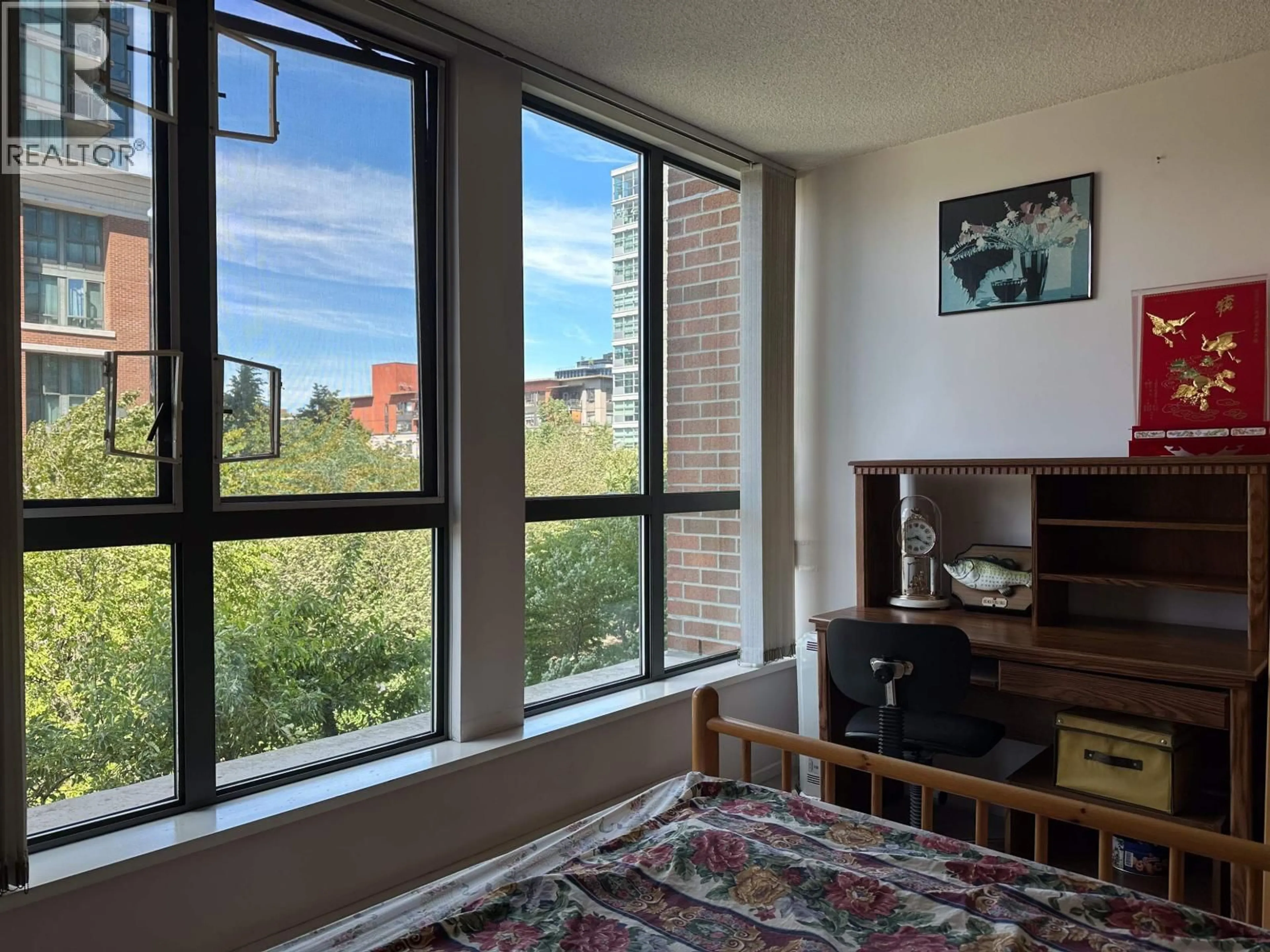 A pic of a room for 307 - 1128 QUEBEC STREET, Vancouver British Columbia V6A4E1