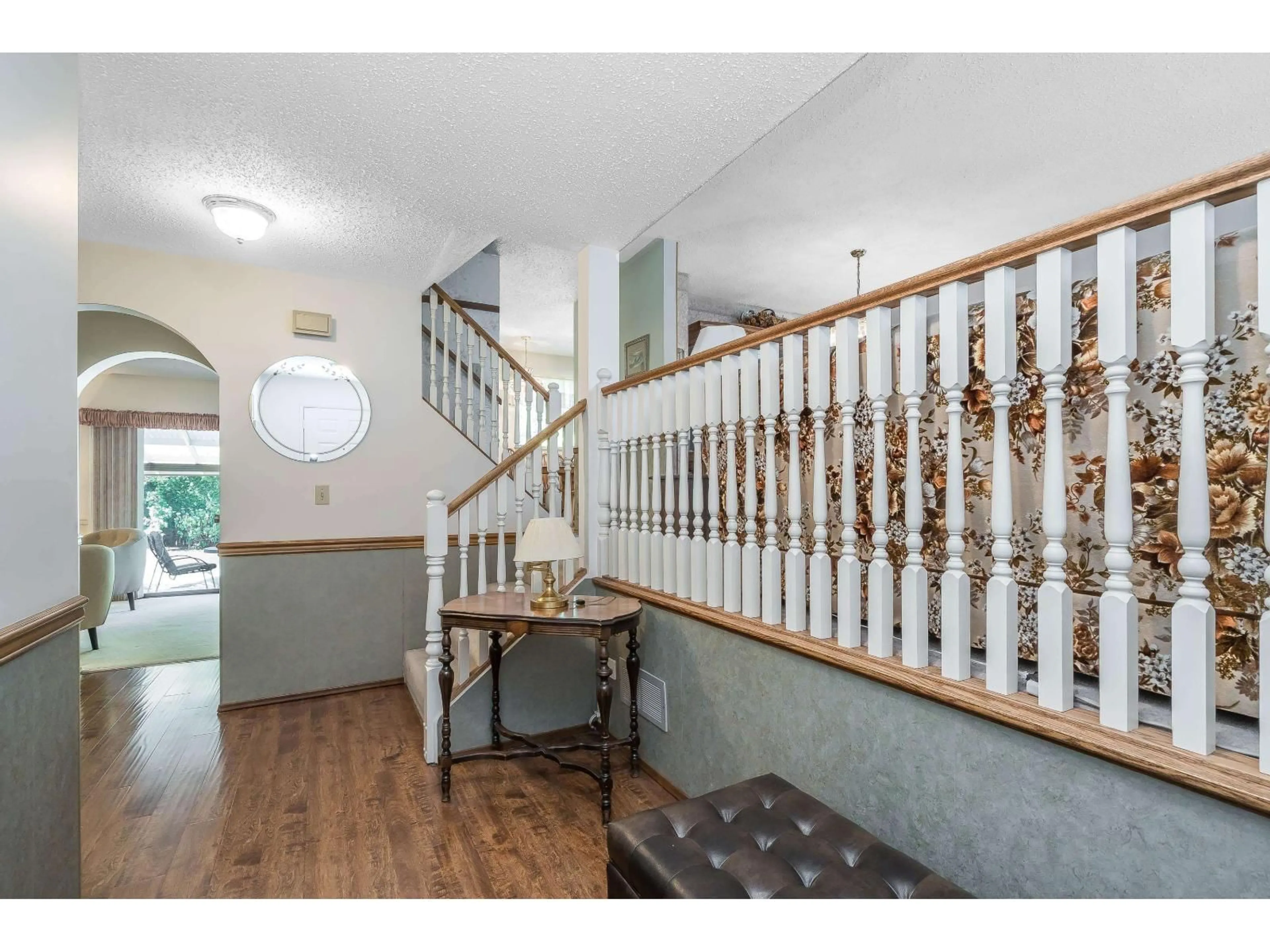 Indoor foyer for 6329 195 STREET, Surrey British Columbia V3S7L8