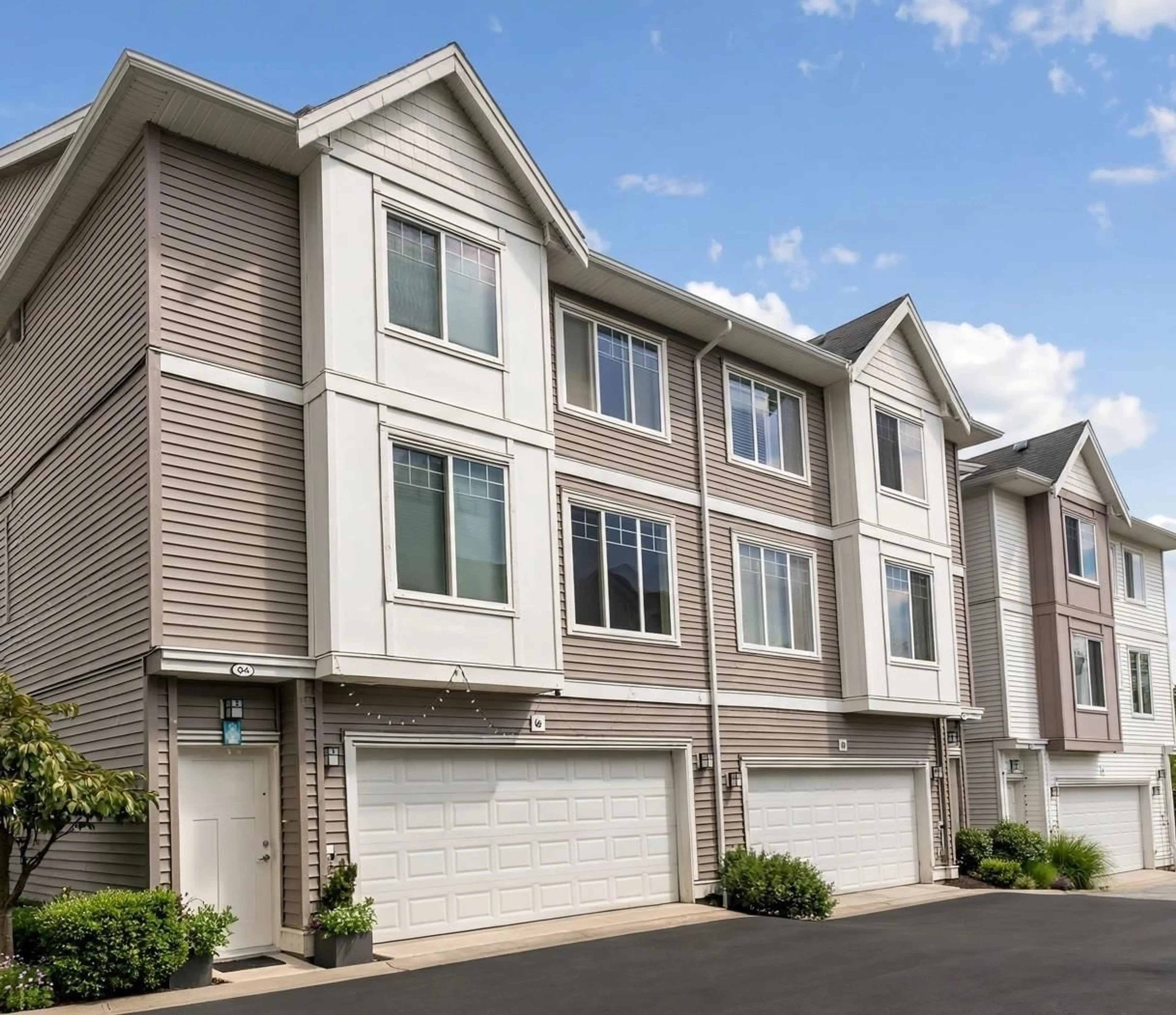 Home with vinyl exterior material, street for 4 - 8033 166B STREET, Surrey British Columbia V4N0G7