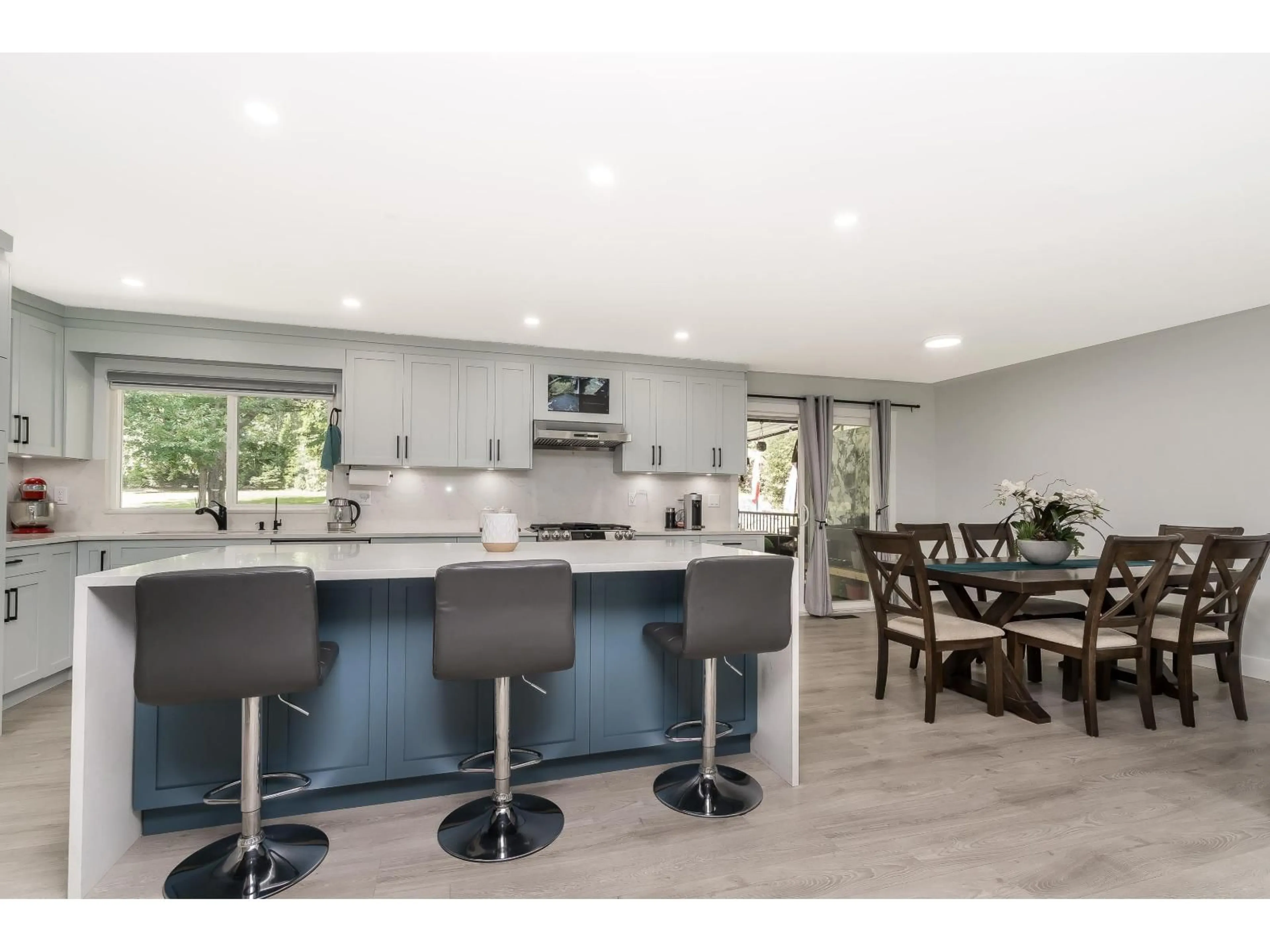 Open concept kitchen, unknown for 27437 12B AVENUE, Langley British Columbia V4W2P7