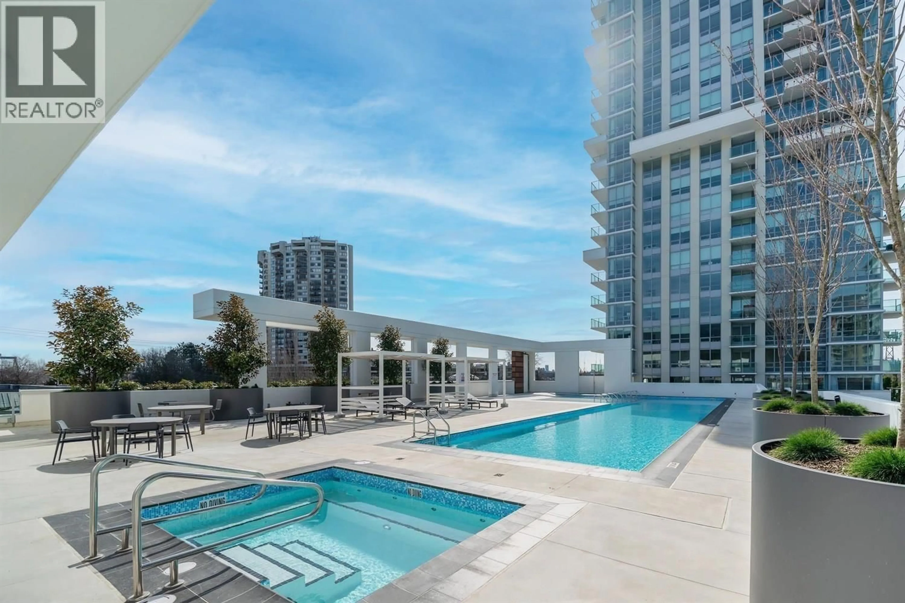 Pool for 704 - 1675 LIONS GATE LANE, North Vancouver British Columbia V7P3B4