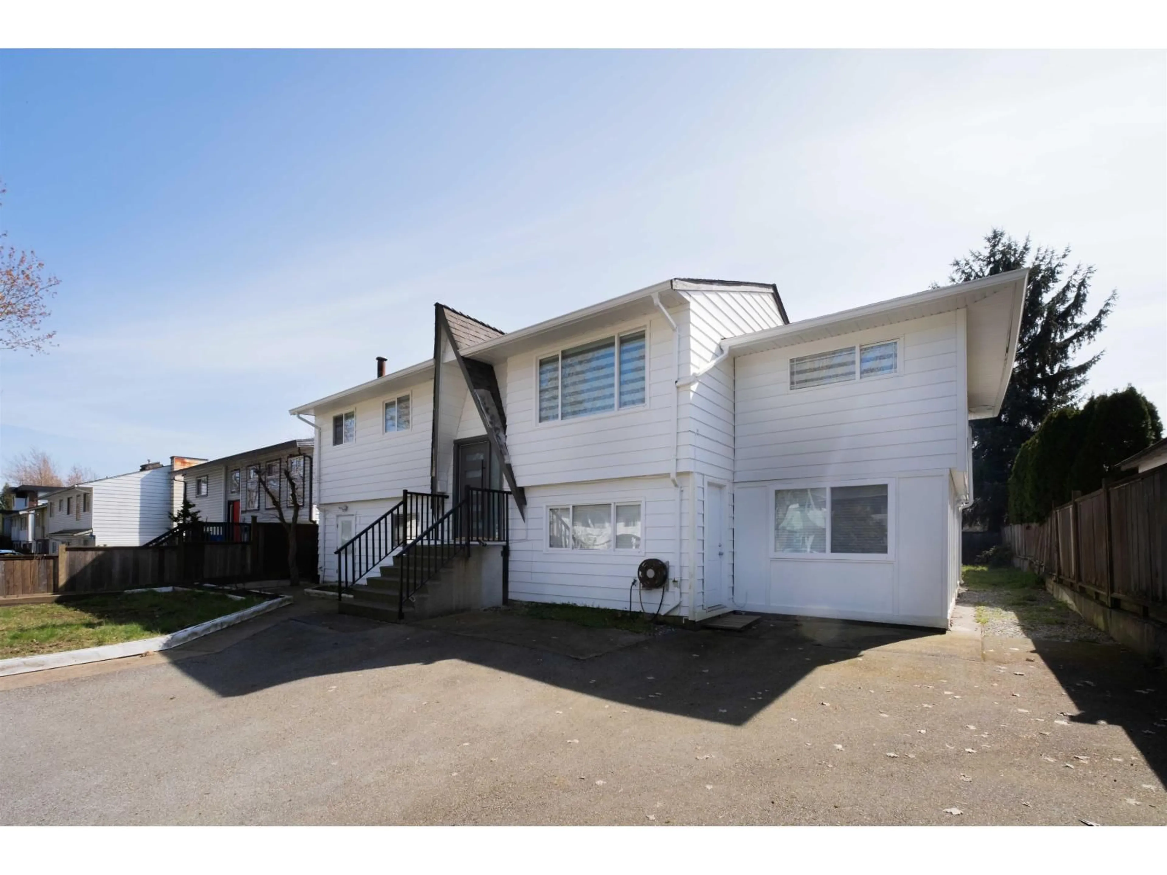 Unknown for 17396 62A AVENUE, Surrey British Columbia V3S5J1