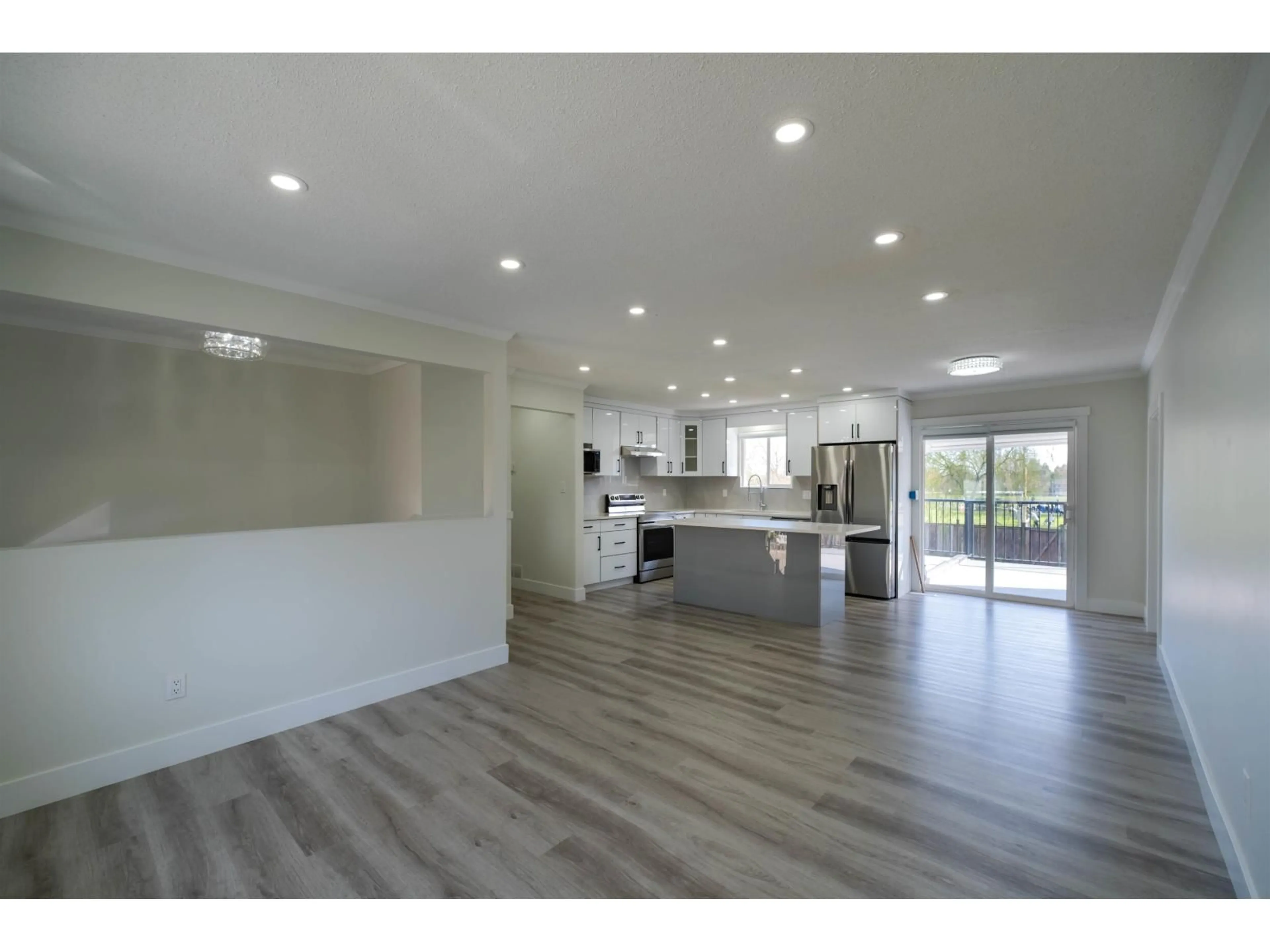 Open concept kitchen, unknown for 17396 62A AVENUE, Surrey British Columbia V3S5J1