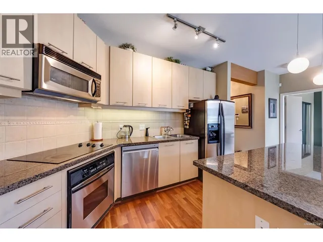 512 - 560 RAVEN WOODS DRIVE, North Vancouver 2
