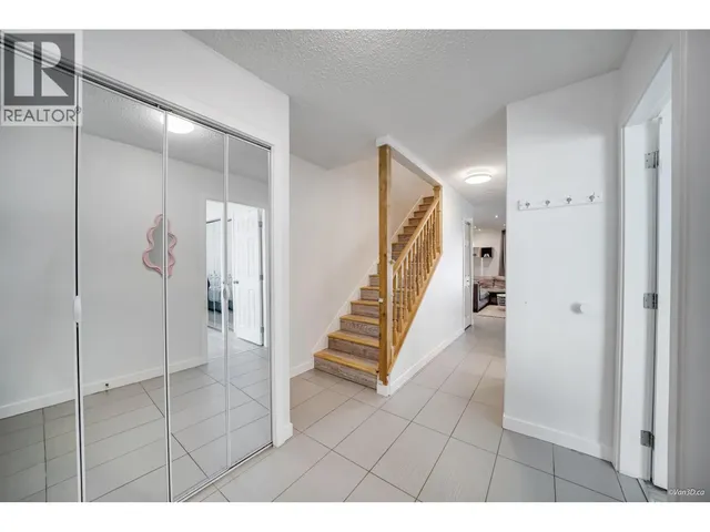 2535 GORDON AVENUE, Port Coquitlam 2
