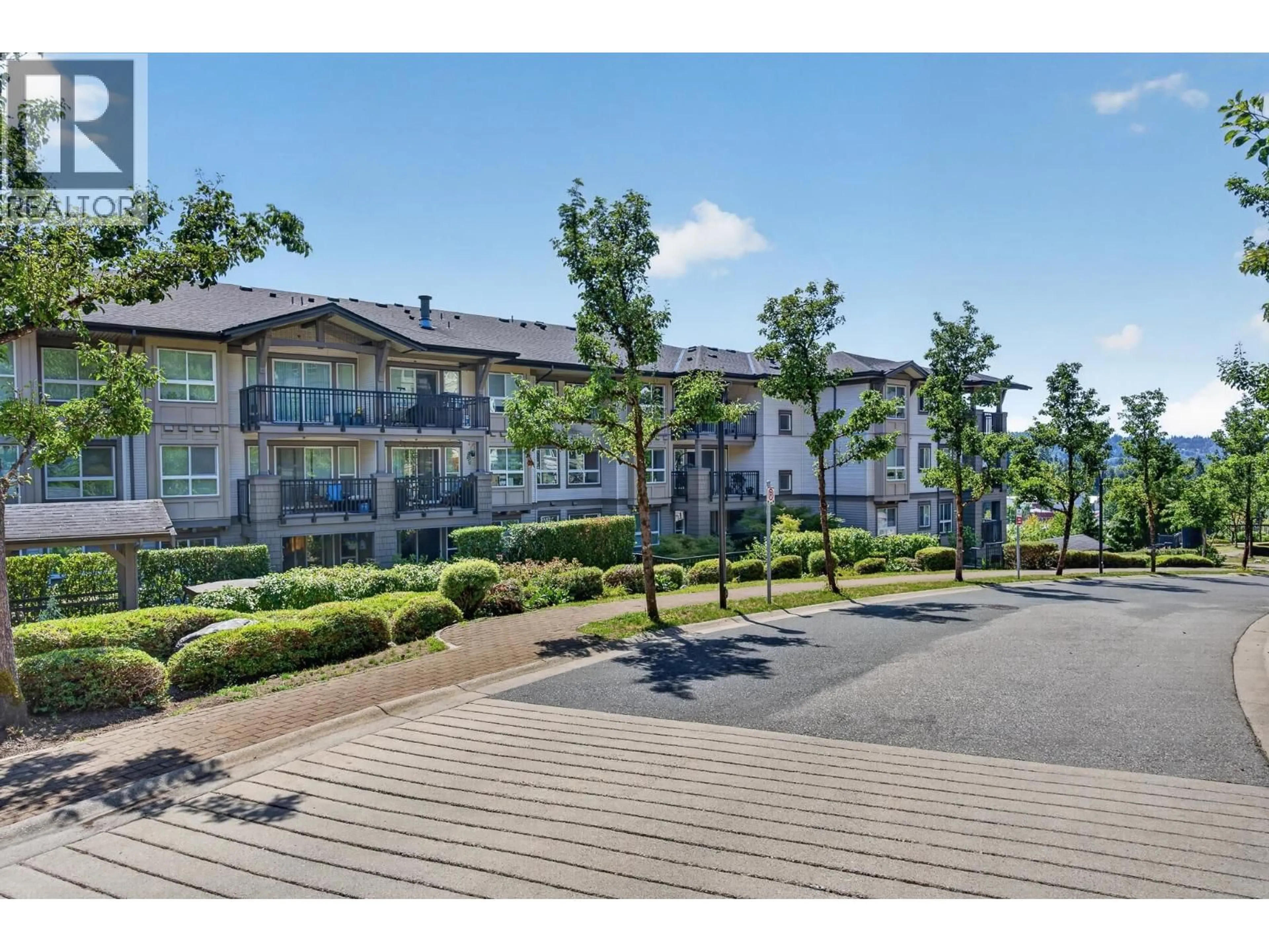 Patio, water/lake/river/ocean view for 307 - 3082 DAYANEE SPRINGS BOULEVARD, Coquitlam British Columbia V3E0A3
