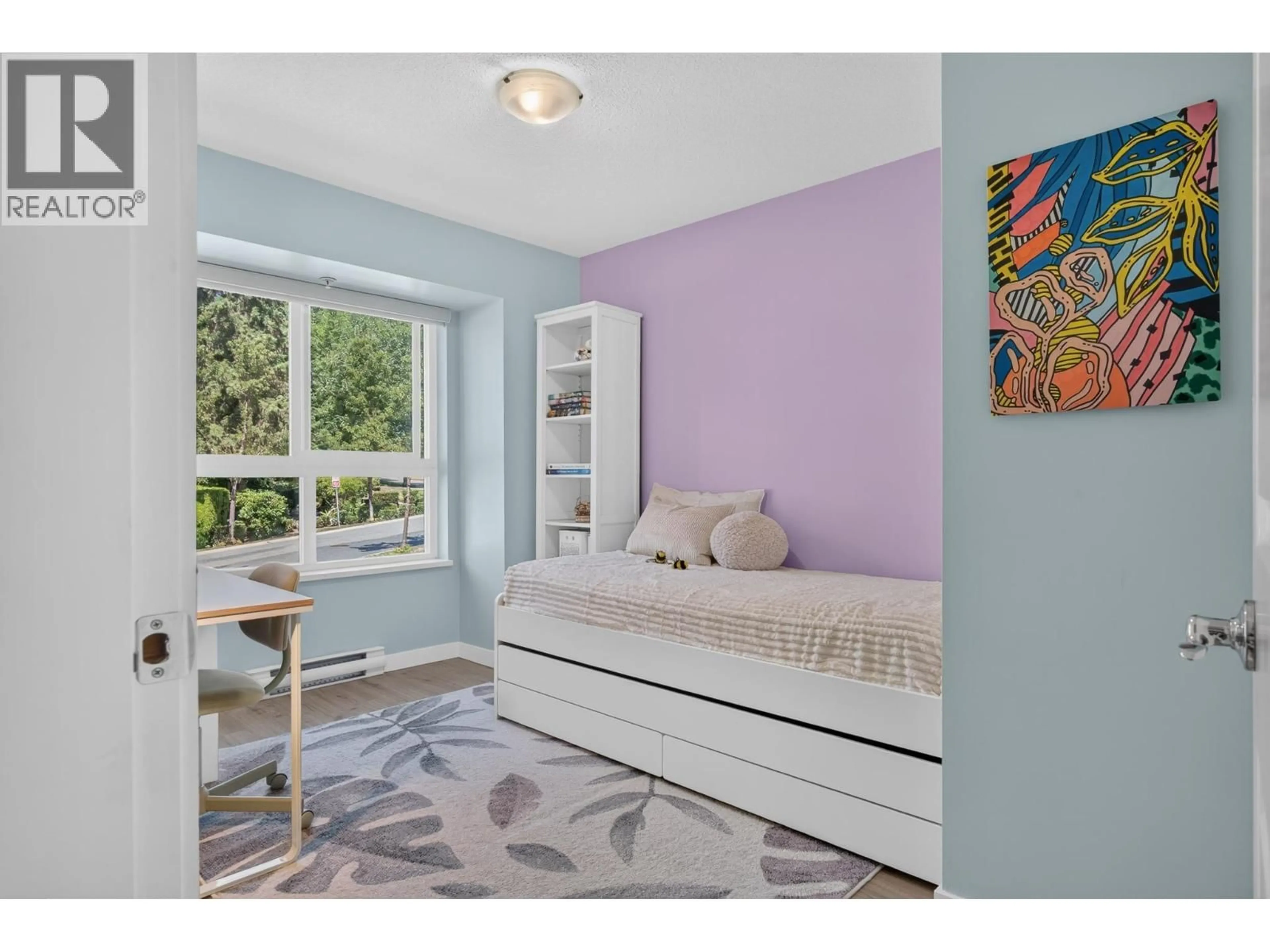 Bedroom with bed, unknown for 307 - 3082 DAYANEE SPRINGS BOULEVARD, Coquitlam British Columbia V3E0A3