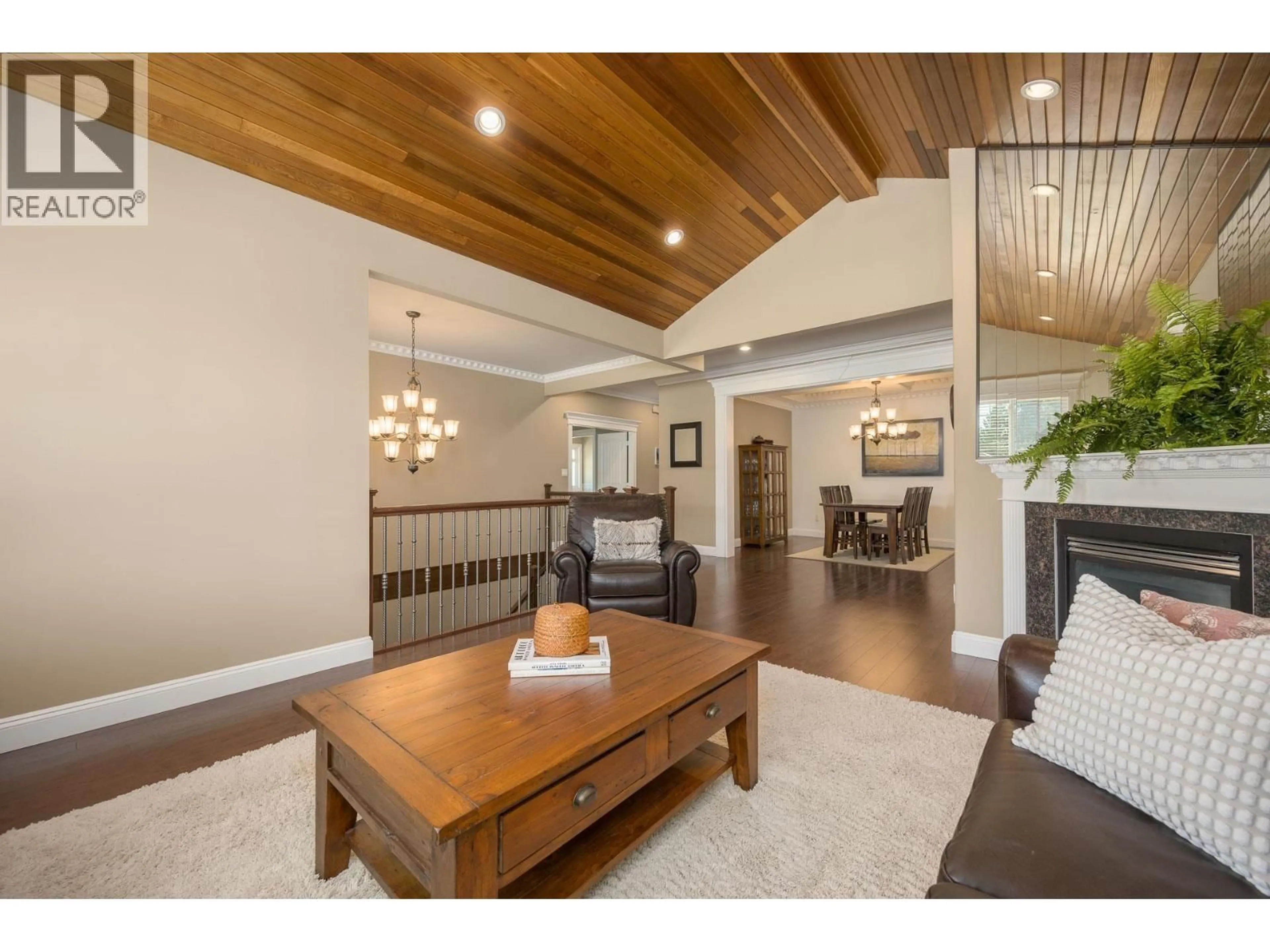 Unknown for 825 ROBINSON STREET, Coquitlam British Columbia V3J4G4