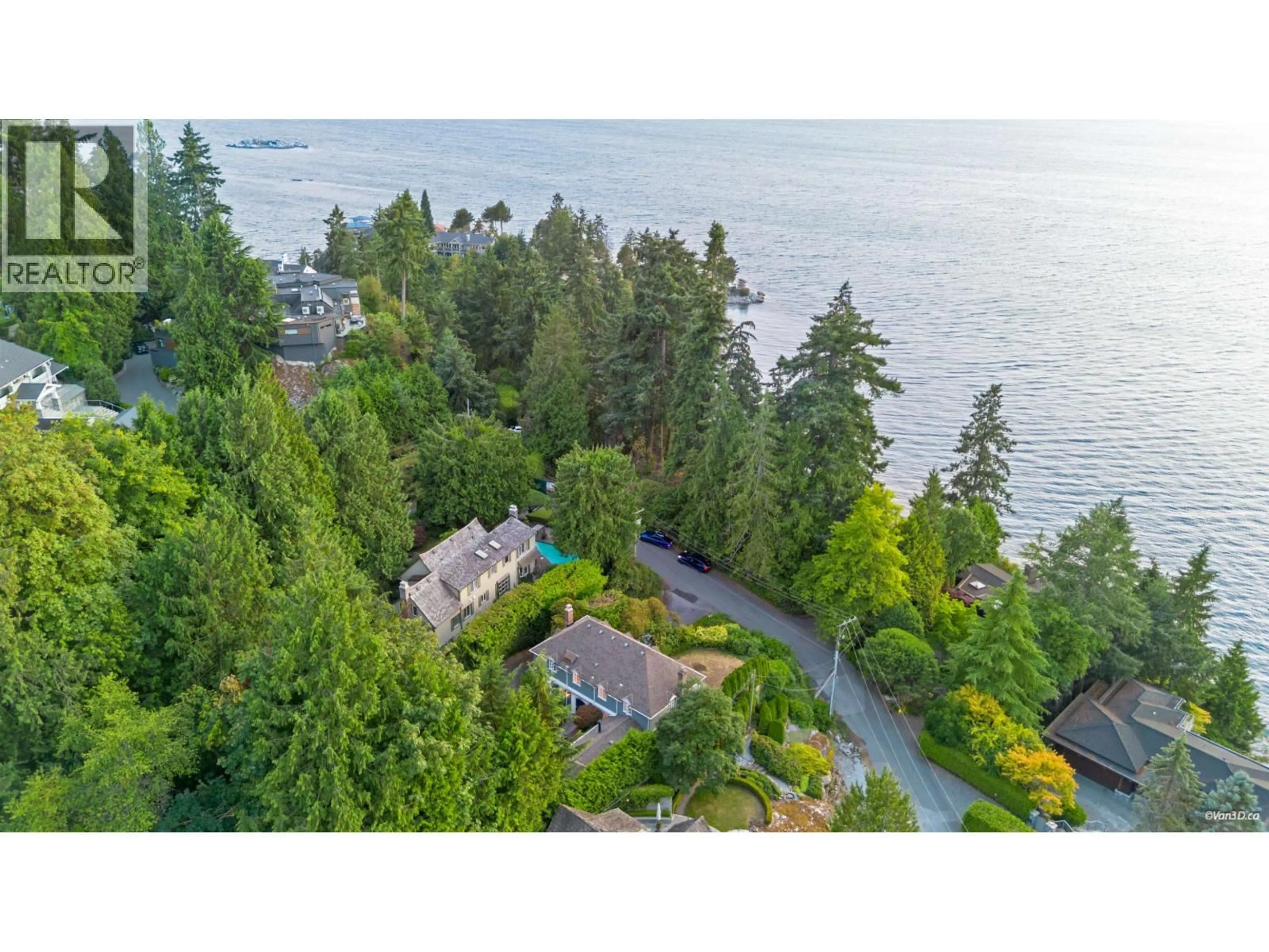 A pic from outside/outdoor area/front of a property/back of a property/a pic from drone, water/lake/river/ocean view for 5384 KEW CLIFF ROAD, West Vancouver British Columbia V7W1M2
